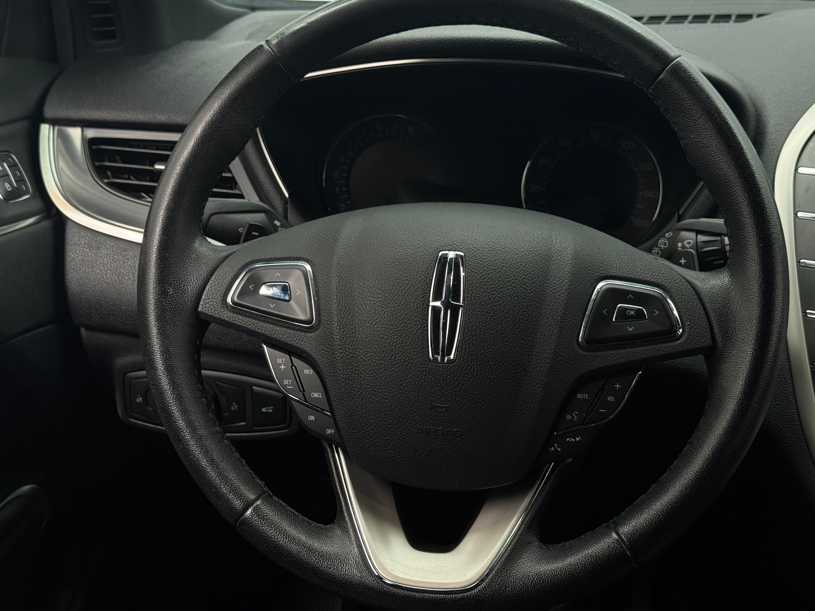 Thumbnail: 2019 Lincoln MKC - 4