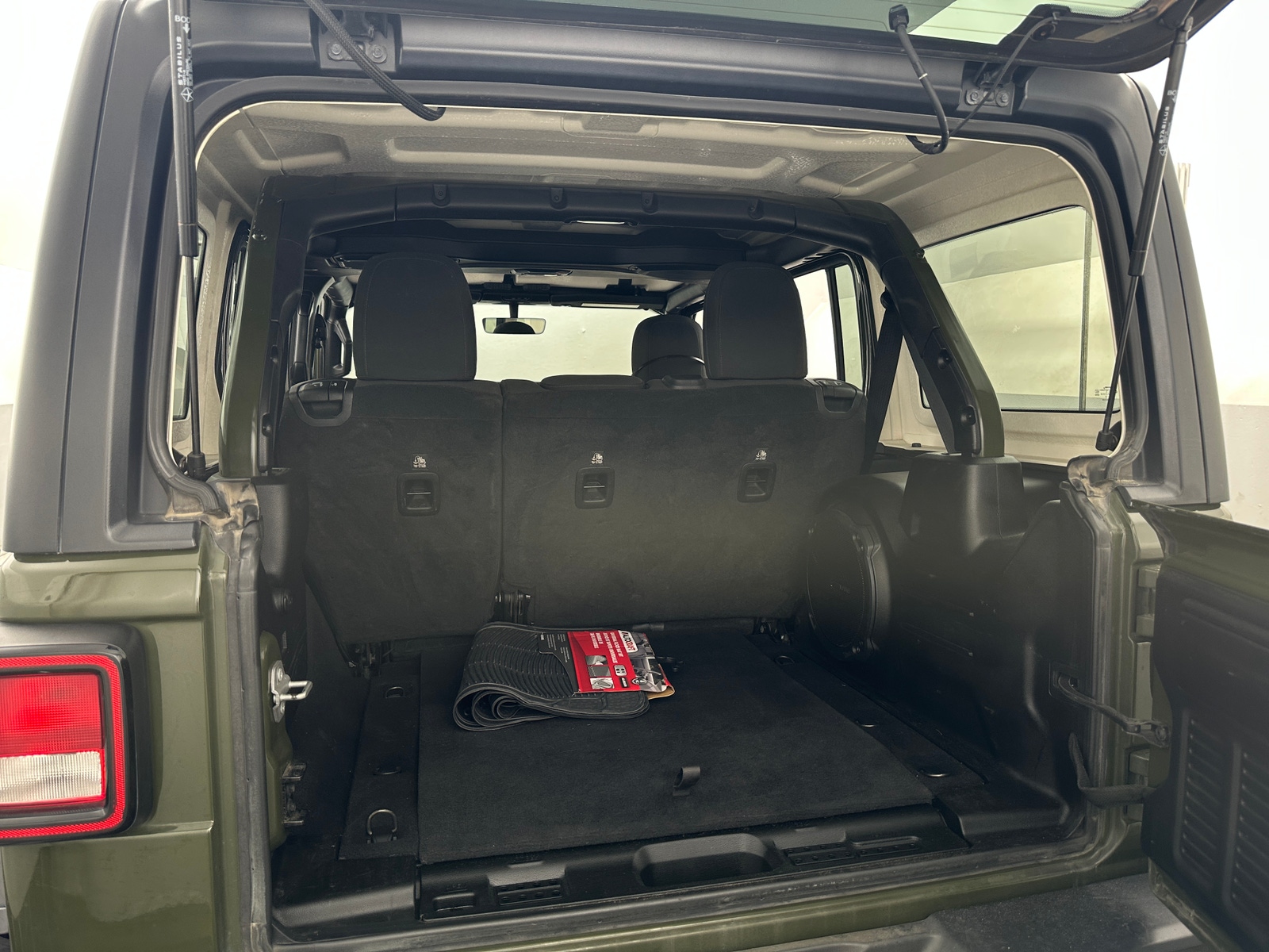 Thumbnail: 2022 Jeep Wrangler - 7