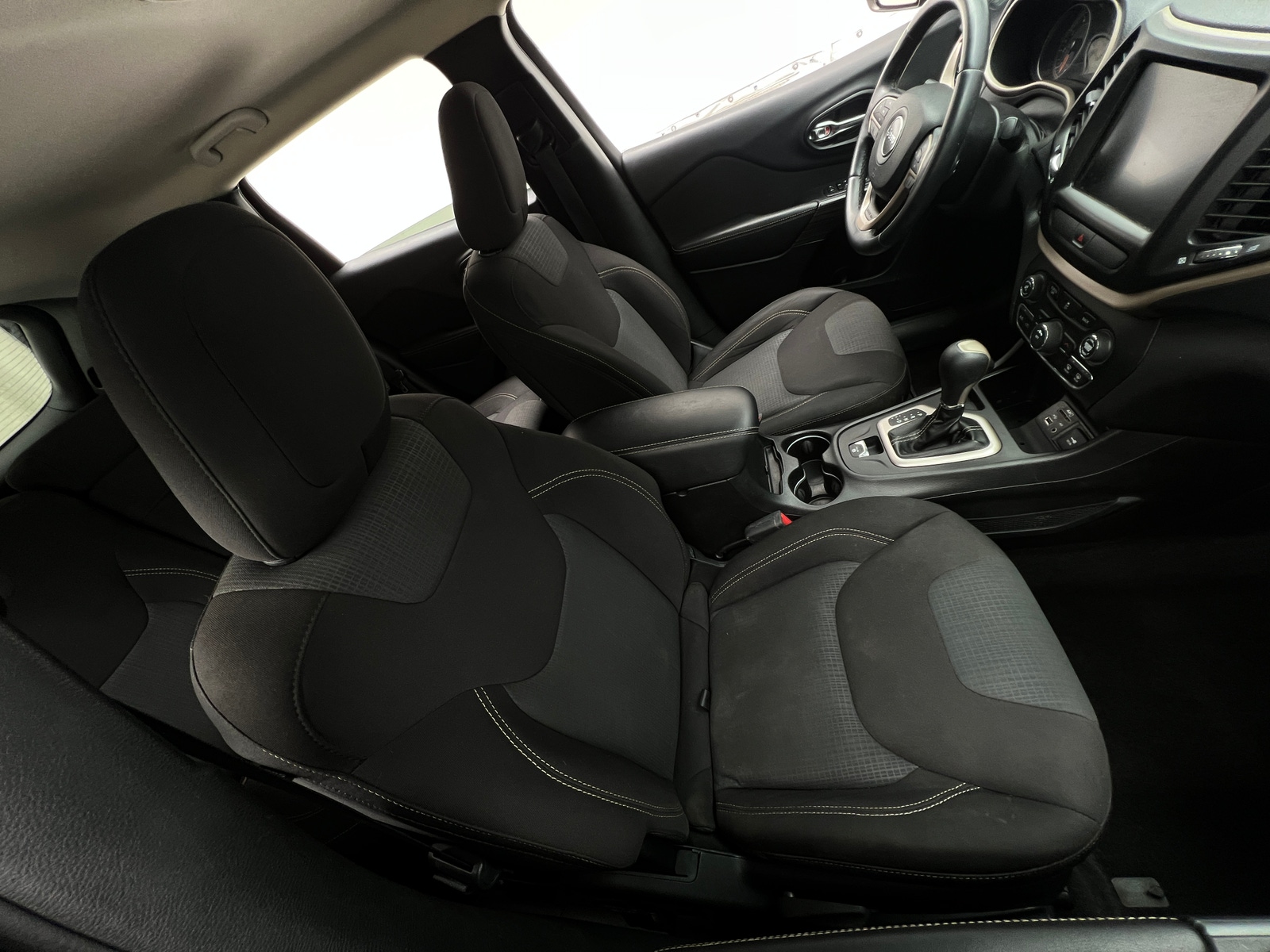 Thumbnail: 2017 Jeep Cherokee - 2