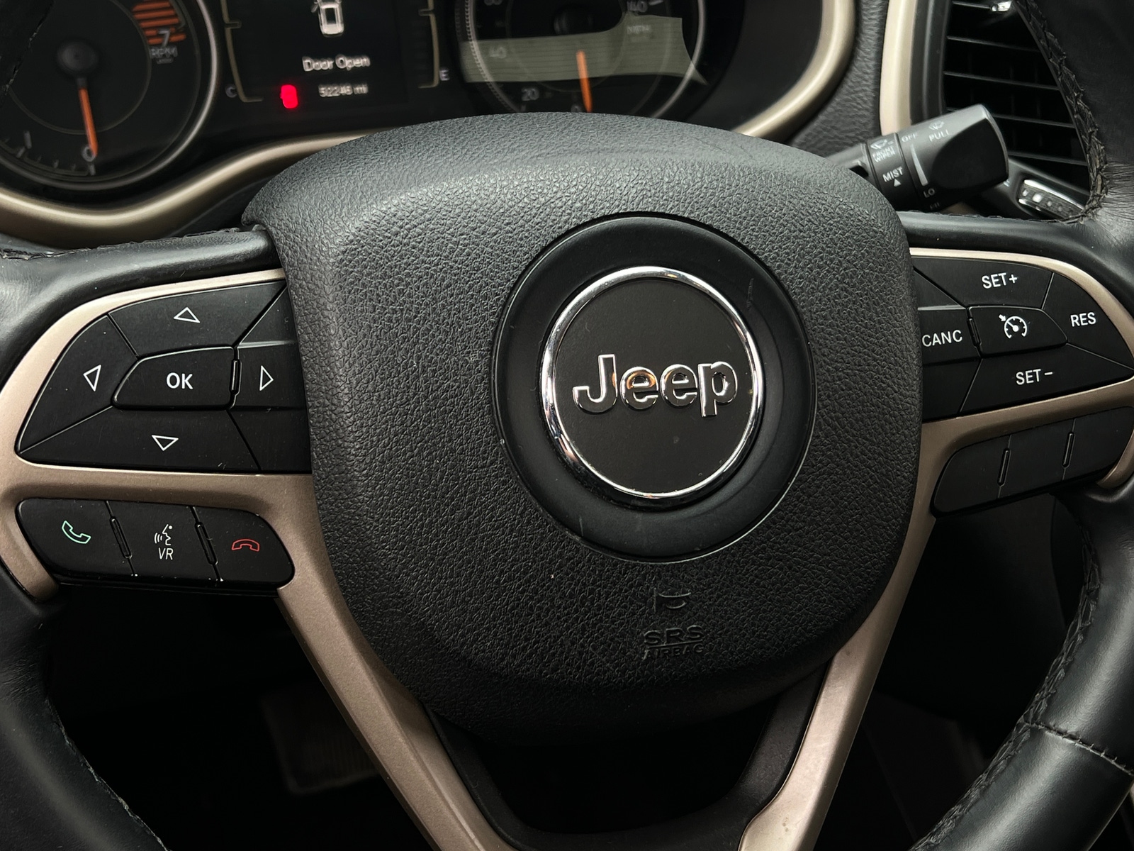 Thumbnail: 2017 Jeep Cherokee - 5