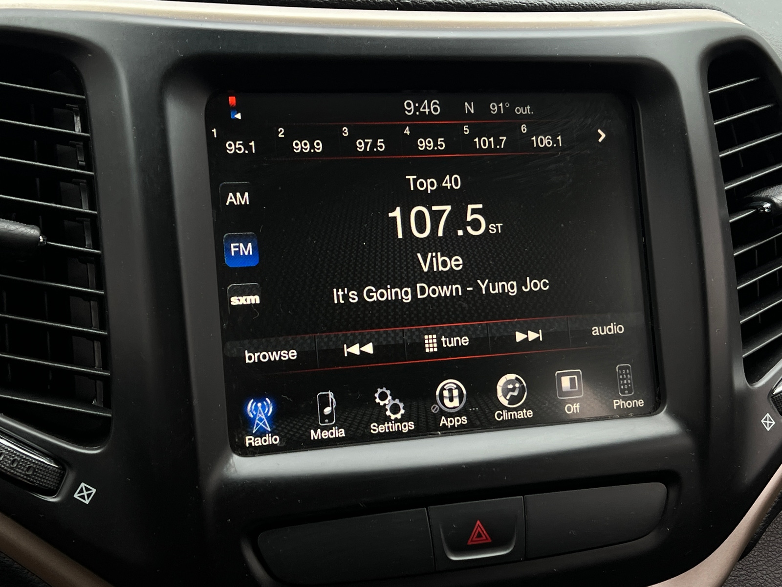 Thumbnail: 2017 Jeep Cherokee - 4