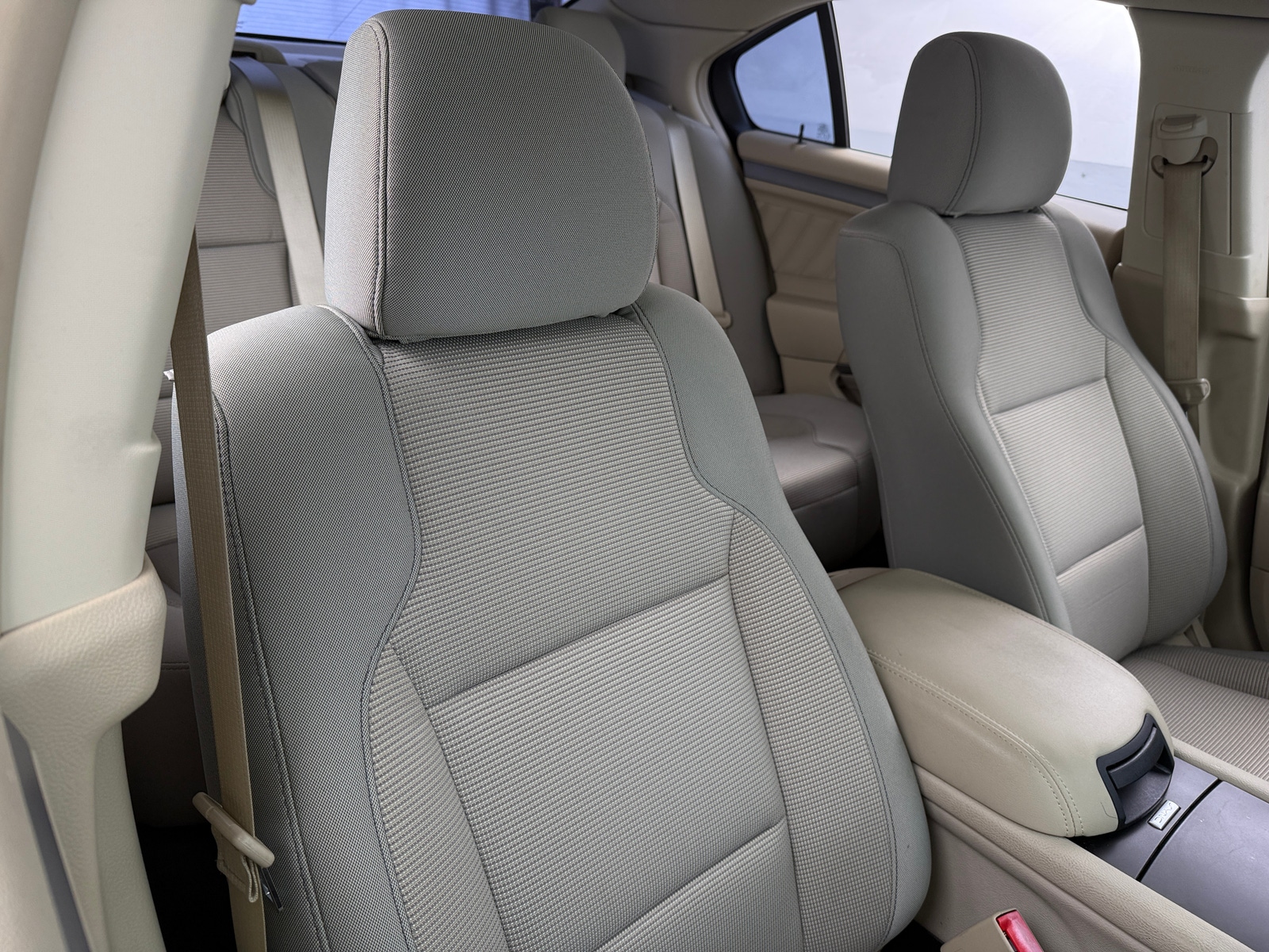 Thumbnail: 2016 Ford Taurus - 2