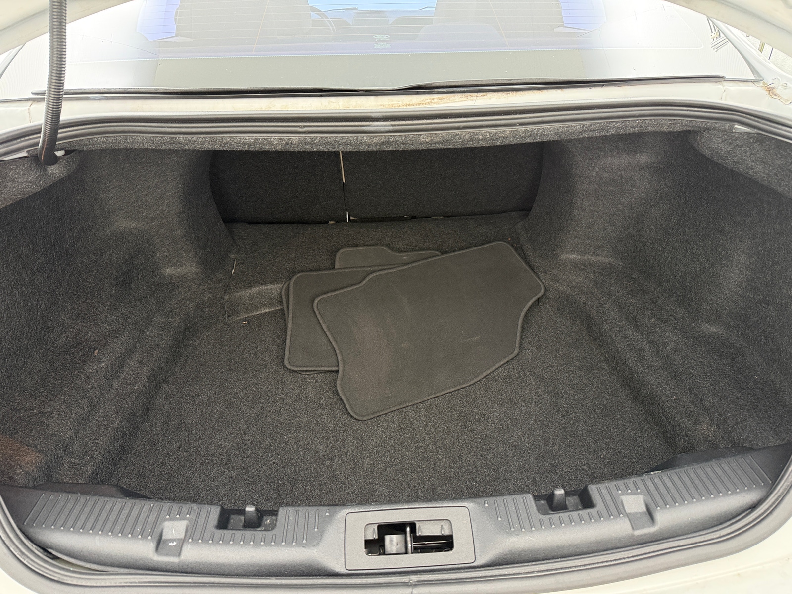 Thumbnail: 2016 Ford Taurus - 7