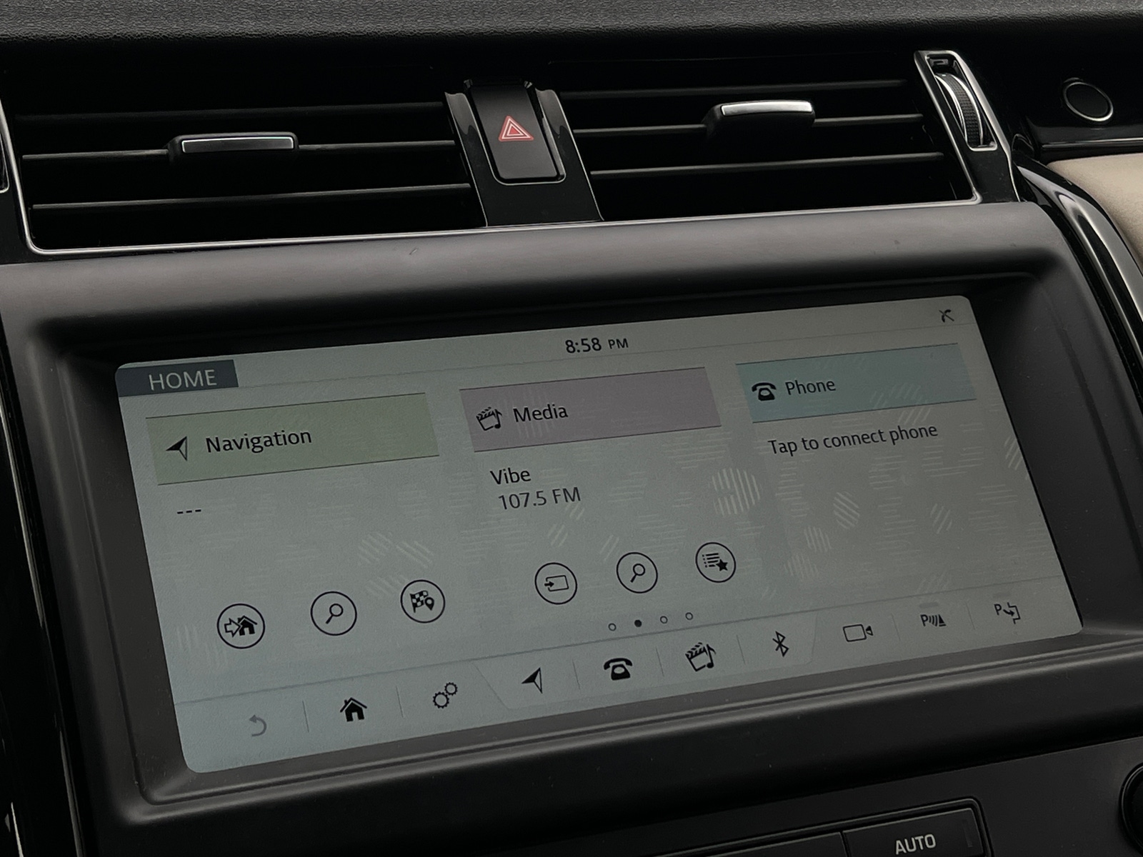 Thumbnail: 2019 Land Rover Discovery - 3