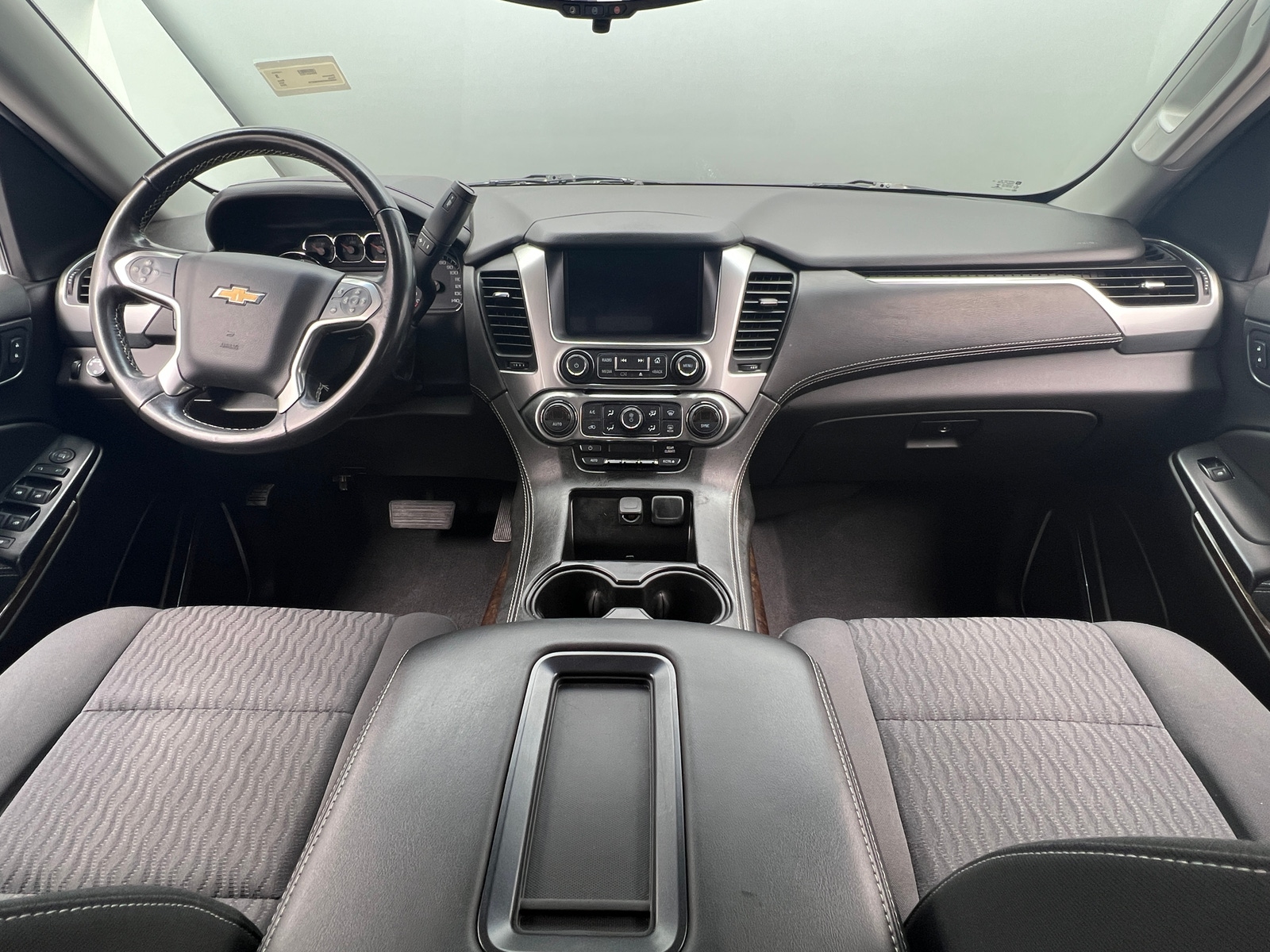 Thumbnail: 2019 Chevrolet Tahoe - 3