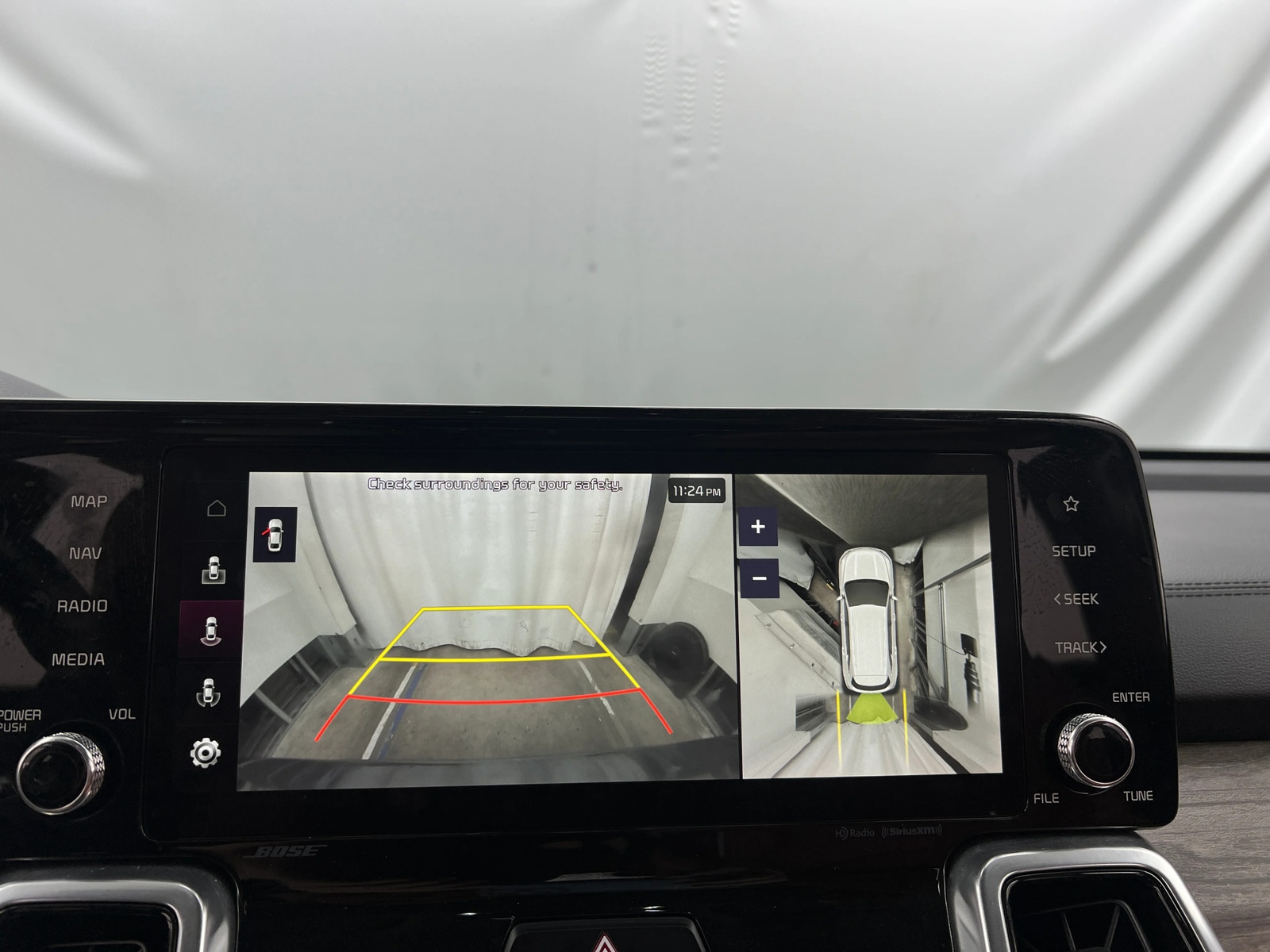 Thumbnail: 2023 Kia Sorento - 3