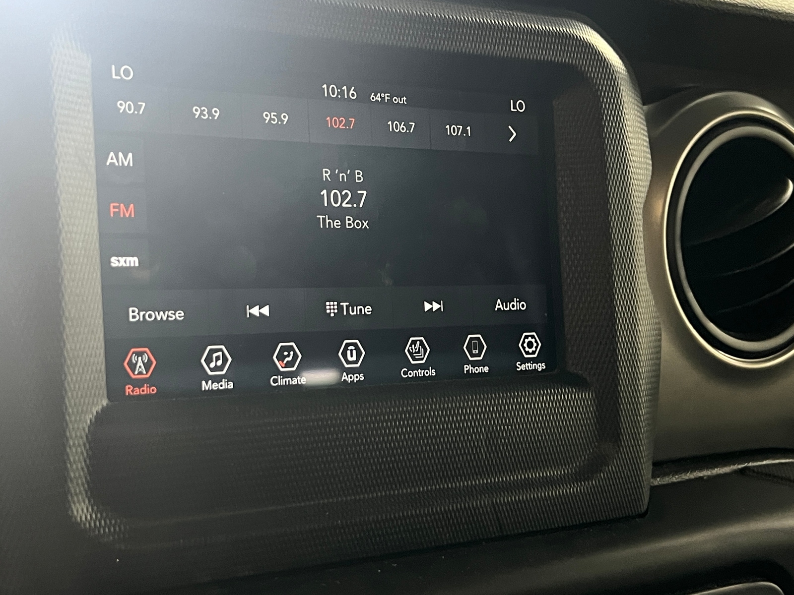 Thumbnail: 2020 Jeep Wrangler - 4