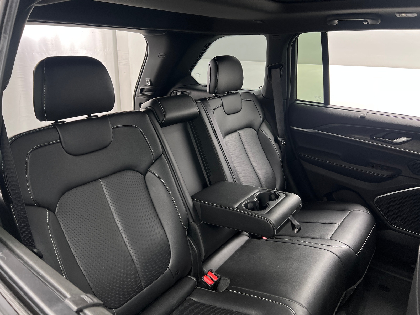 Thumbnail: 2025 Jeep Grand Cherokee - 5