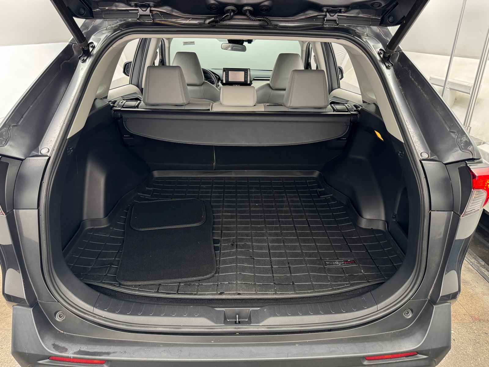 Thumbnail: 2019 Toyota RAV4 - 7