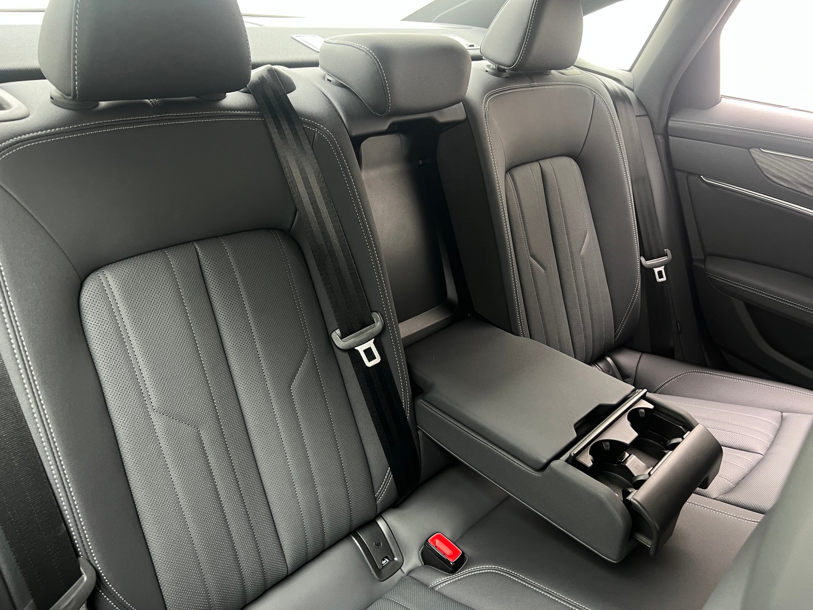 Thumbnail: 2025 Audi A6 - 5