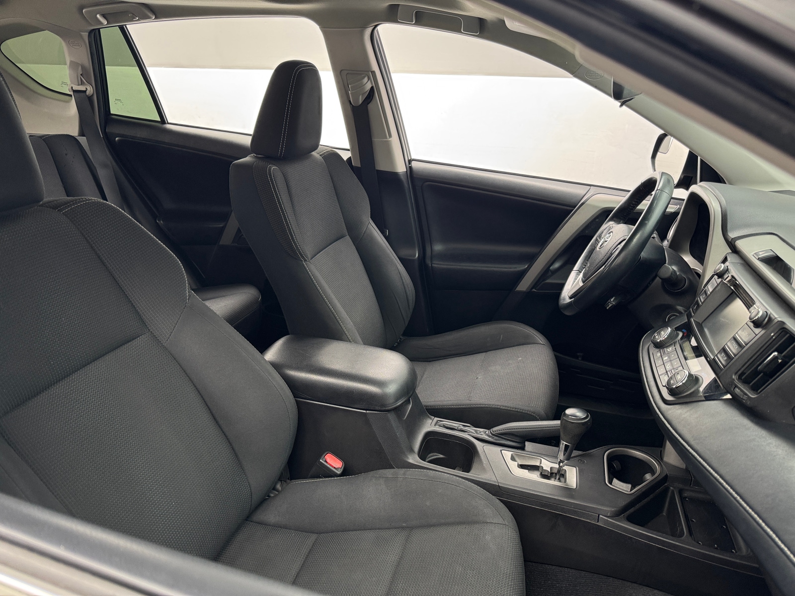 Thumbnail: 2018 Toyota RAV4 - 2