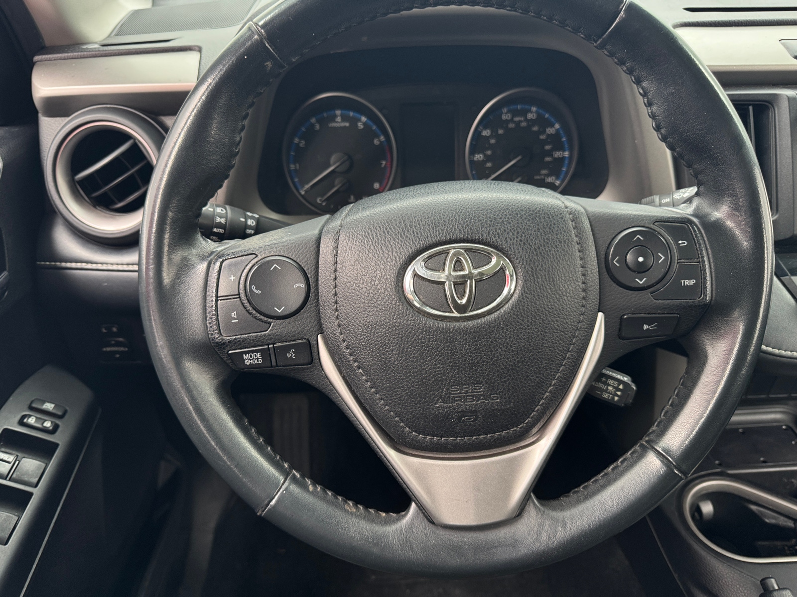 Thumbnail: 2018 Toyota RAV4 - 5