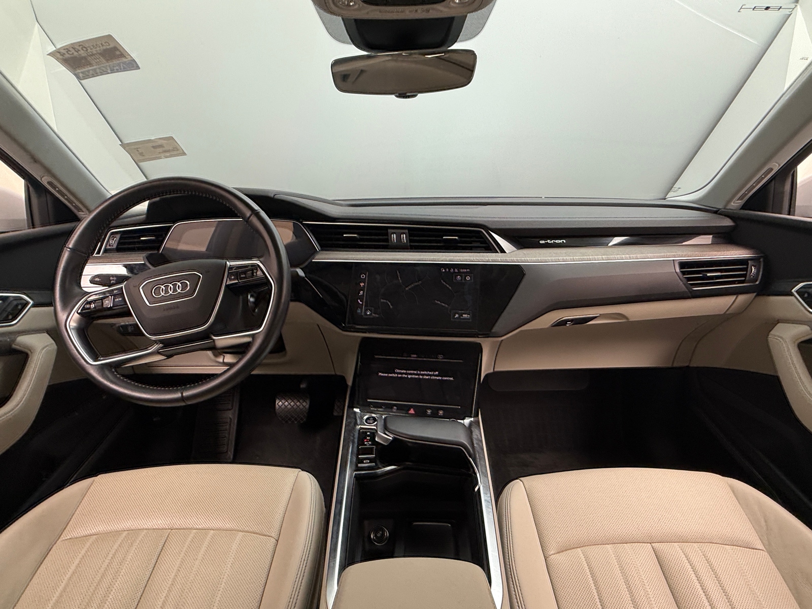 Thumbnail: 2021 Audi e-tron S - 2