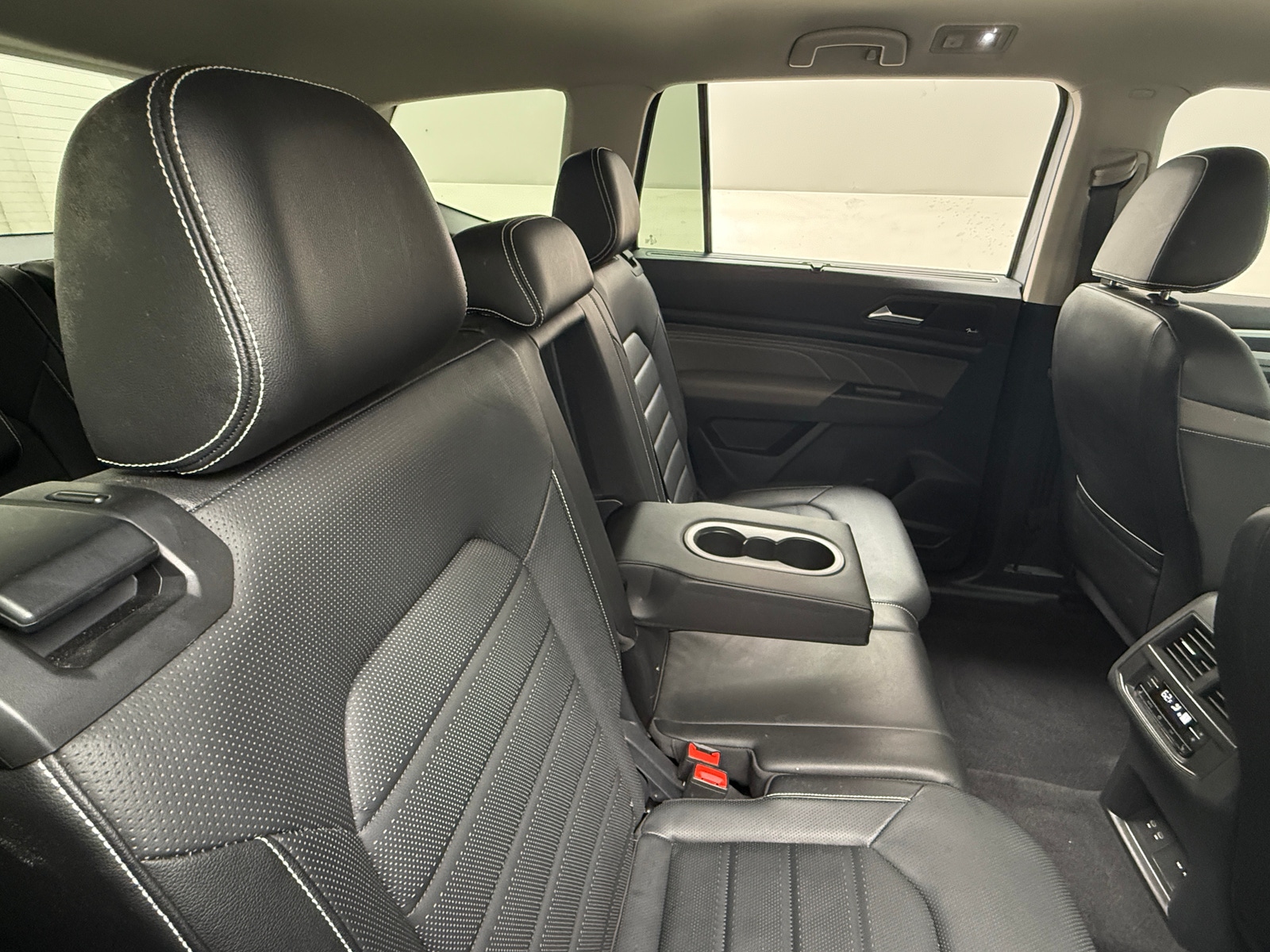 Thumbnail: 2022 Volkswagen Atlas - 5