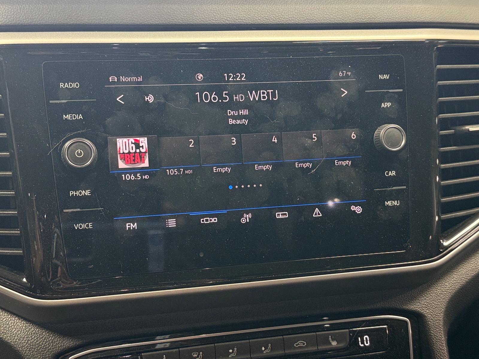 Thumbnail: 2022 Volkswagen Atlas - 3