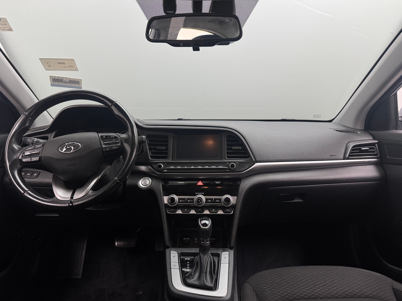 Thumbnail: 2019 Hyundai Elantra - 3