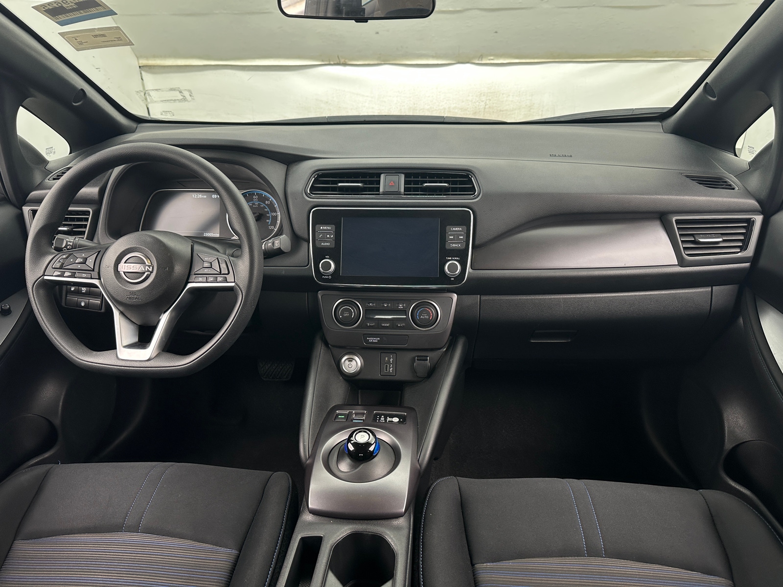 Thumbnail: 2023 Nissan Leaf - 3