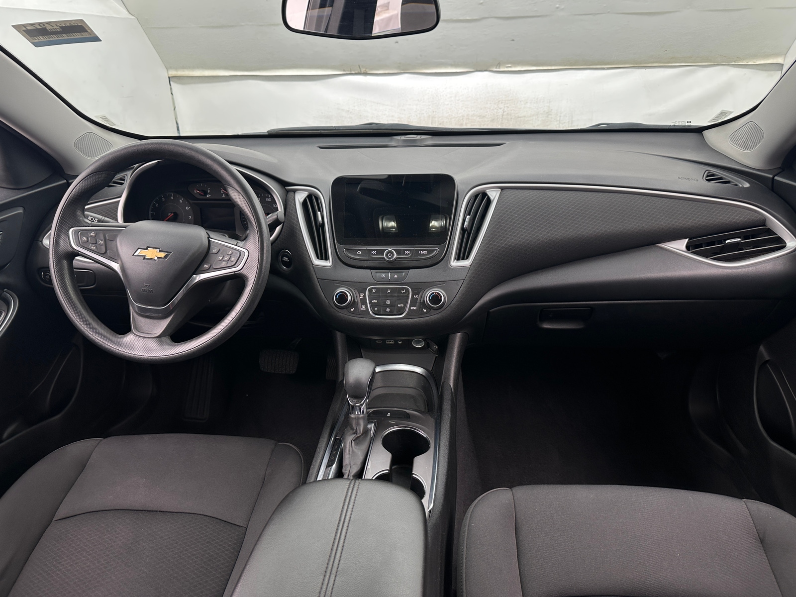 Thumbnail: 2022 Chevrolet Malibu - 3