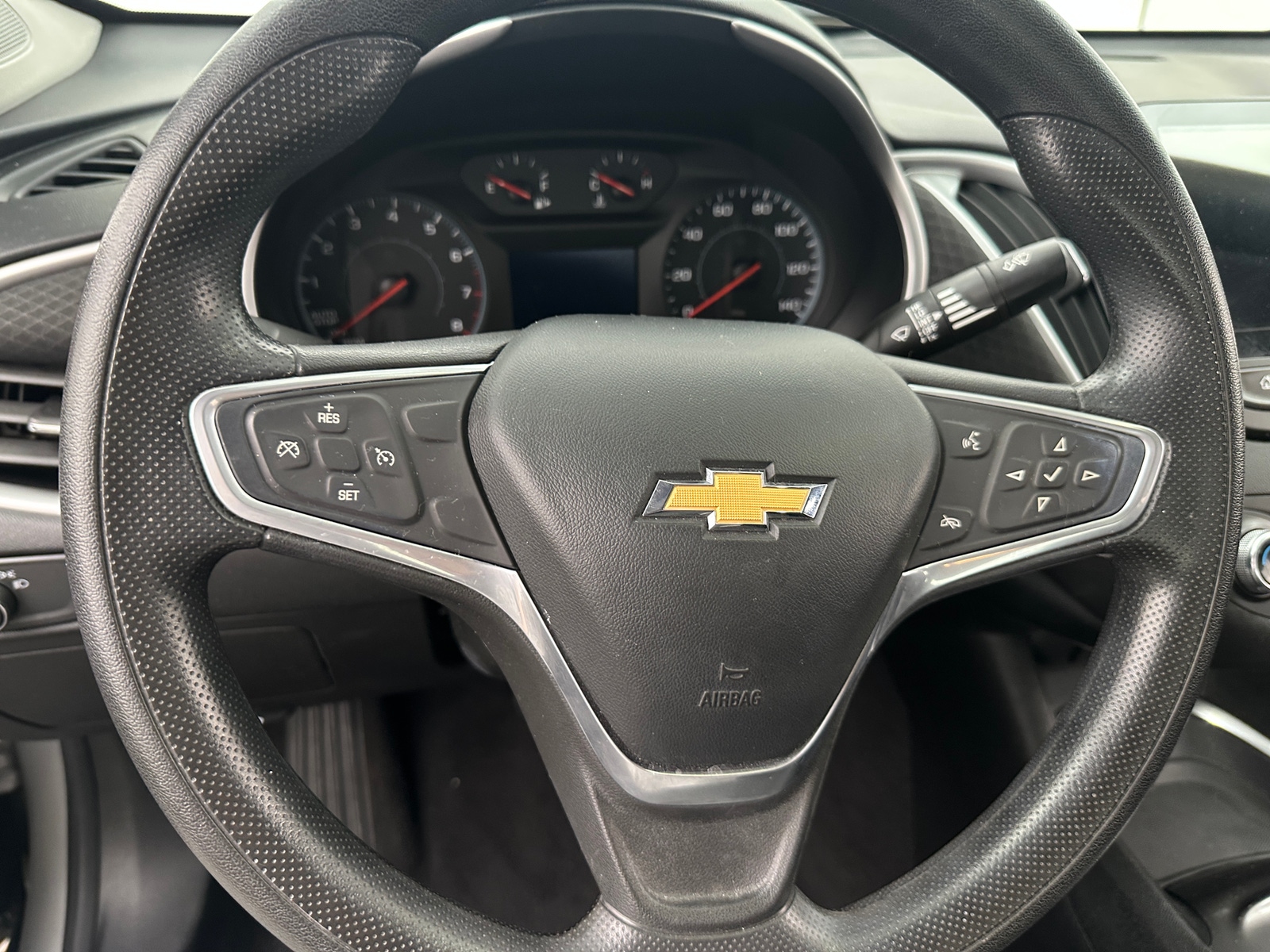 Thumbnail: 2022 Chevrolet Malibu - 5