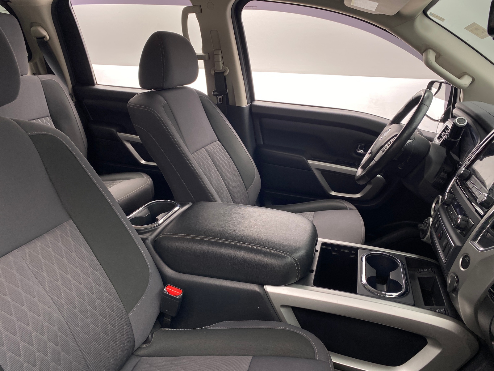 Thumbnail: 2020 Nissan Titan - 2