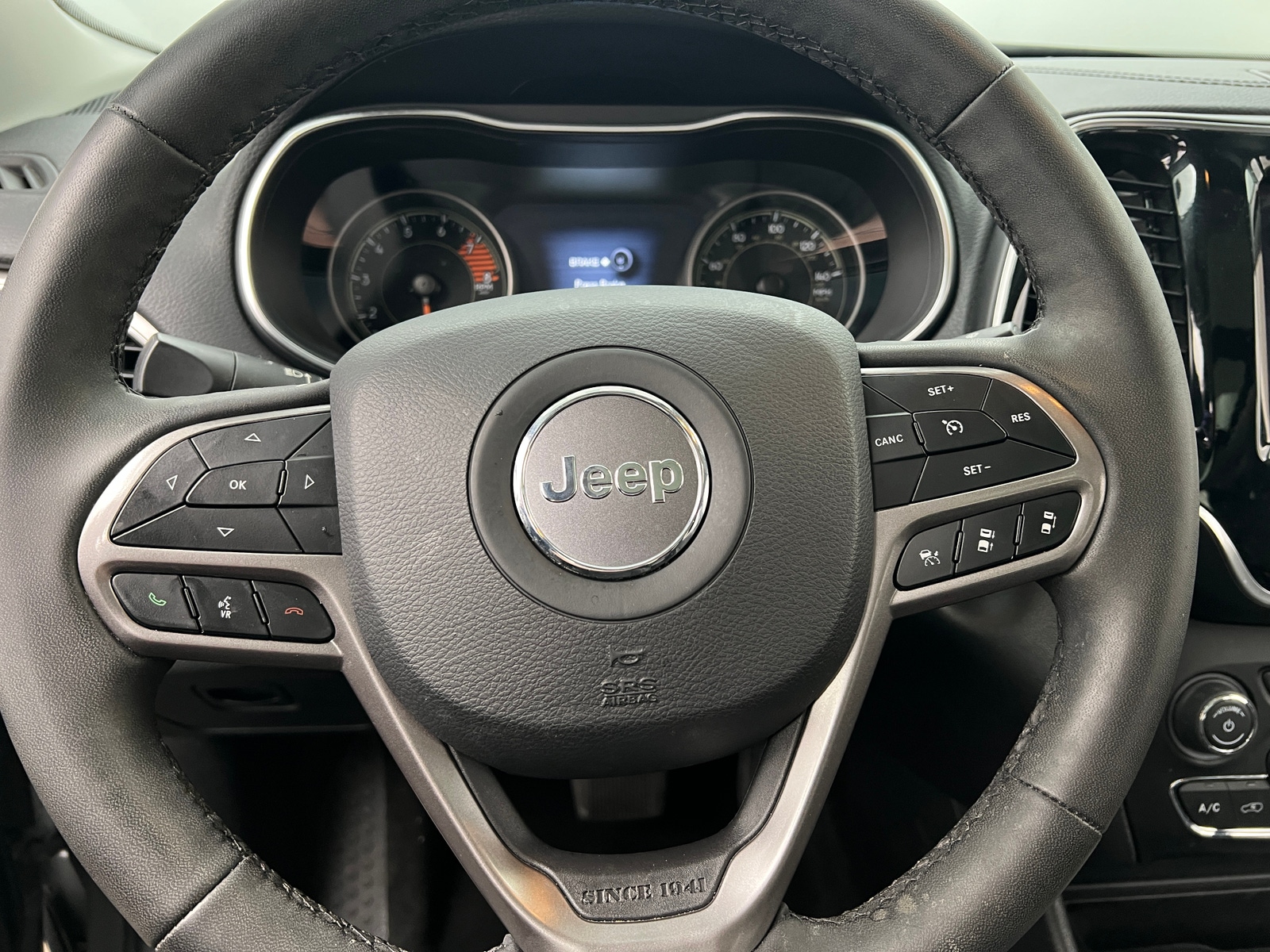 Thumbnail: 2022 Jeep Cherokee - 4