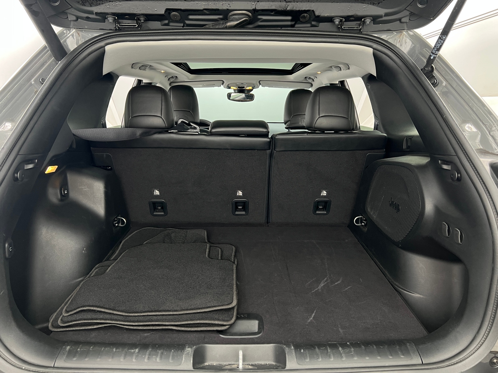 Thumbnail: 2022 Jeep Cherokee - 6