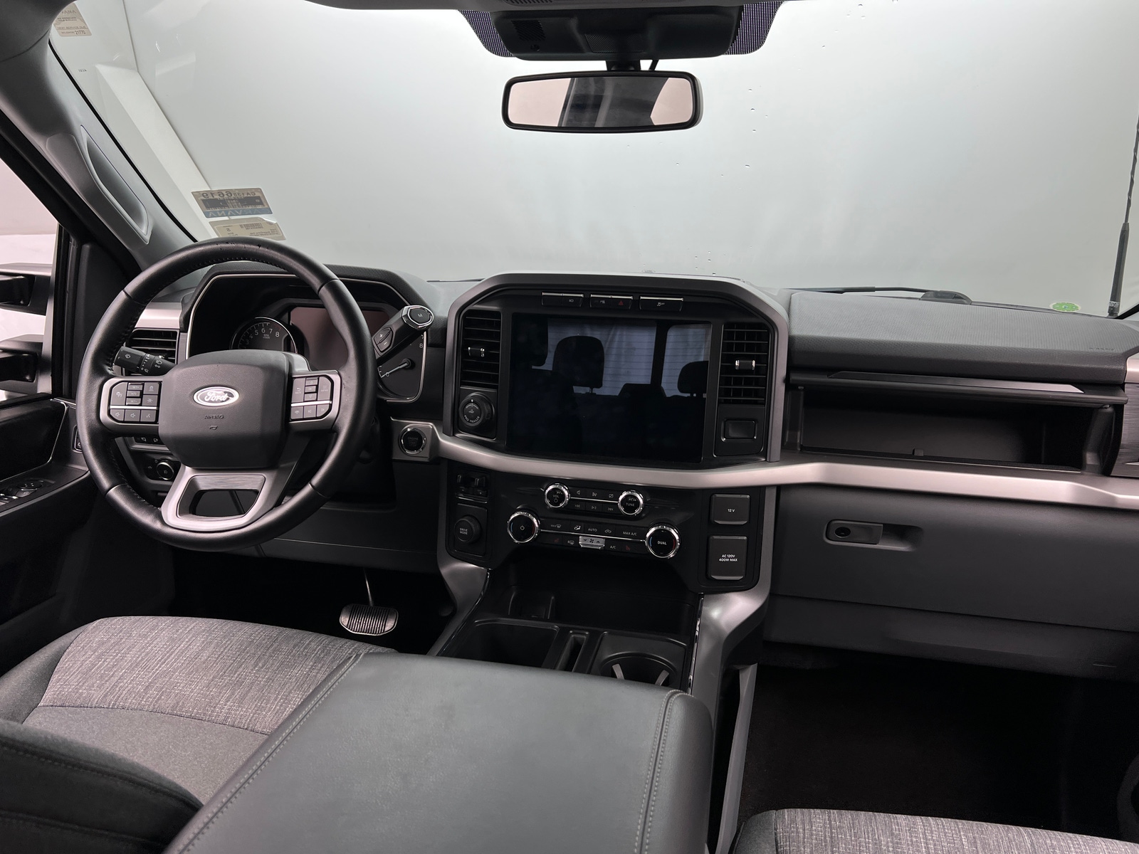 Thumbnail: 2022 Ford Econoline - 3