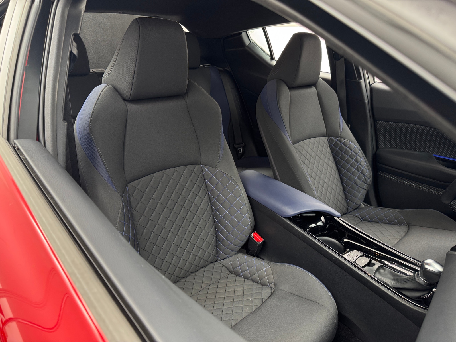 Thumbnail: 2020 Toyota C-HR - 2