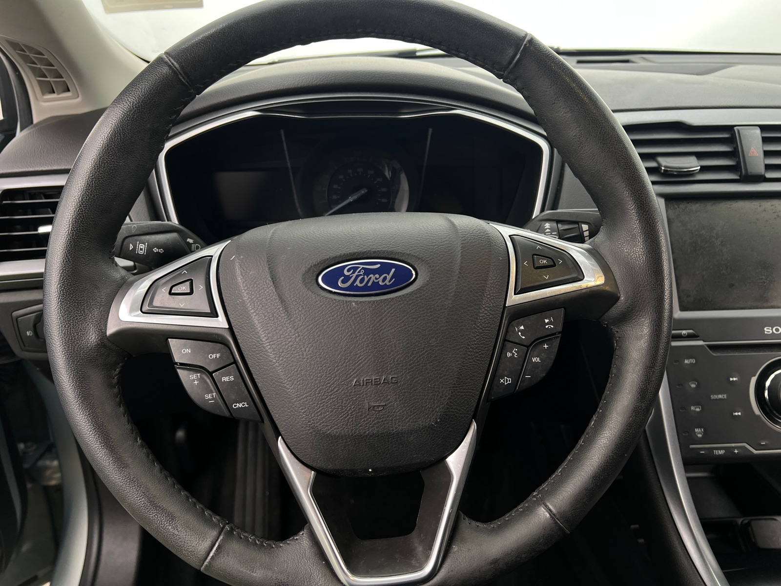 Thumbnail: 2013 Ford Fusion - 4