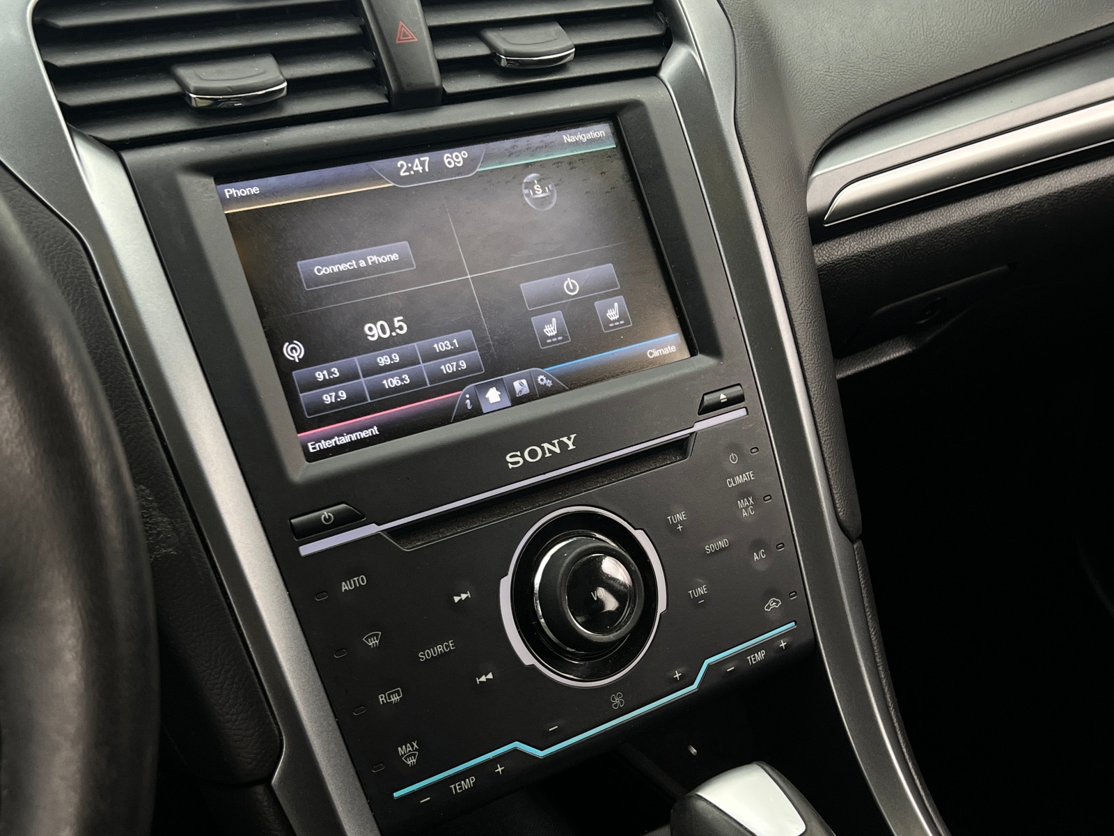 Thumbnail: 2013 Ford Fusion - 3