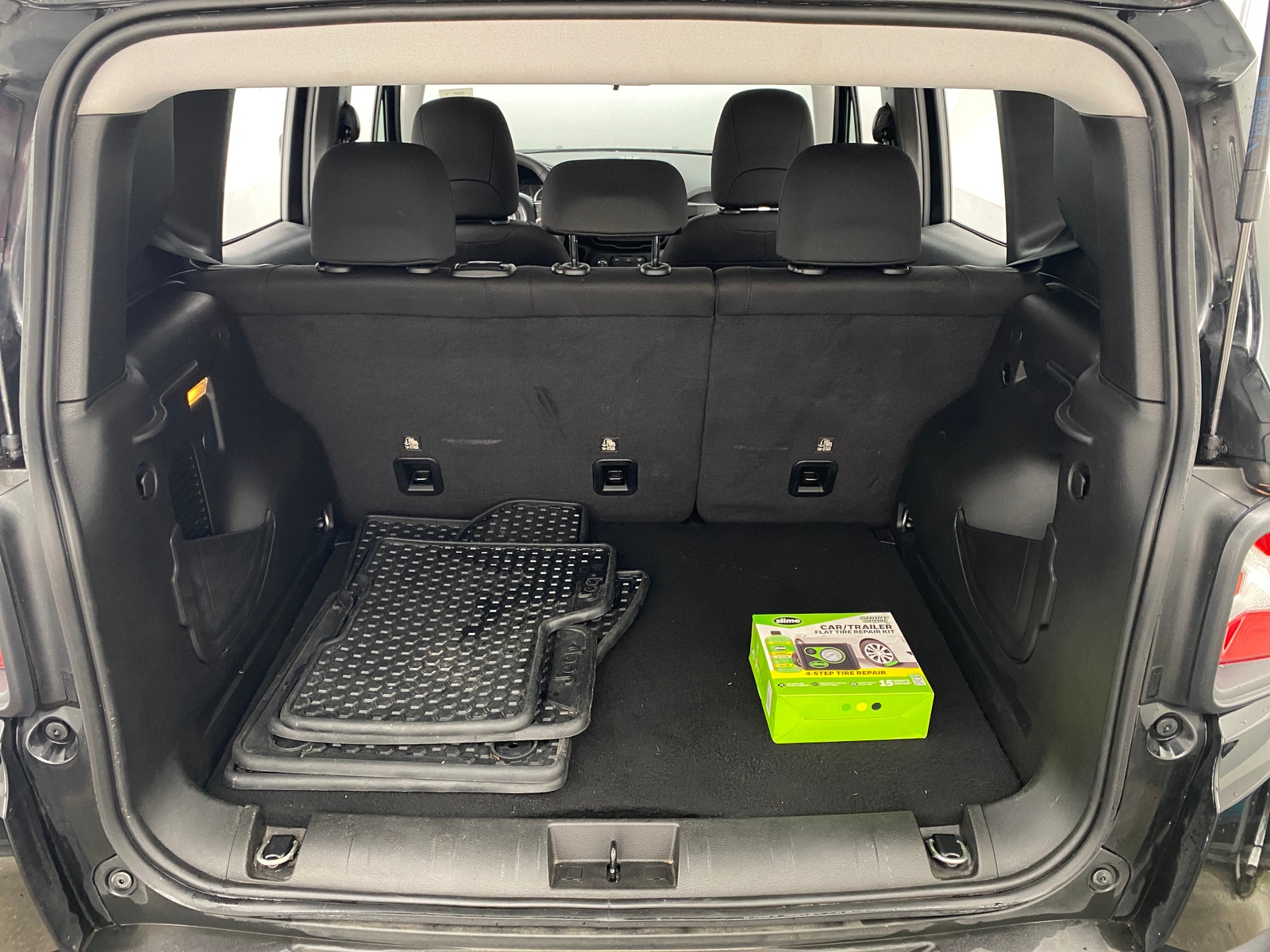 Thumbnail: 2023 Jeep Renegade - 7