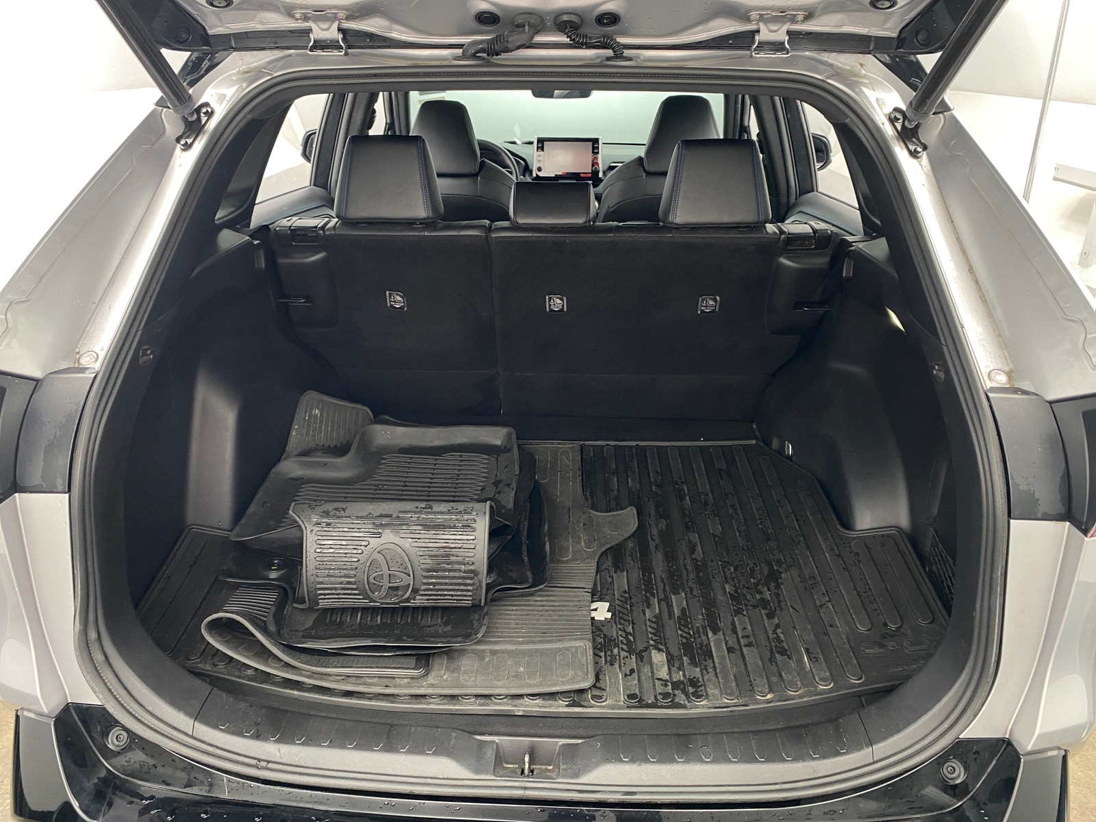 Thumbnail: 2022 Toyota RAV4 - 6