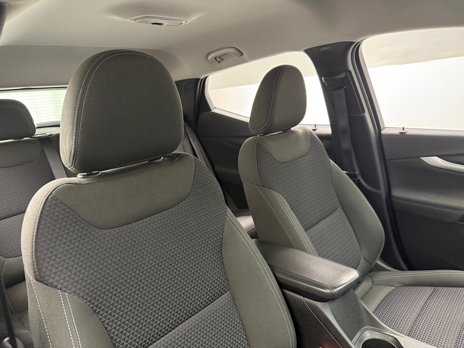 Thumbnail: 2023 Chevrolet Bolt EUV - 2