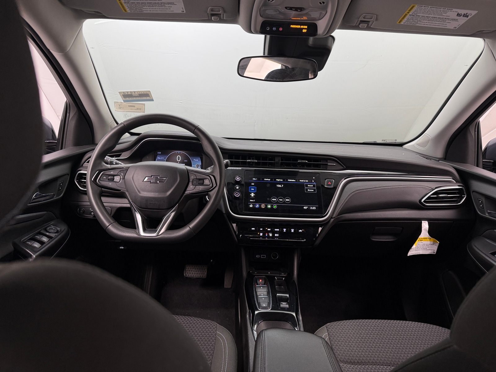 Thumbnail: 2023 Chevrolet Bolt EUV - 3