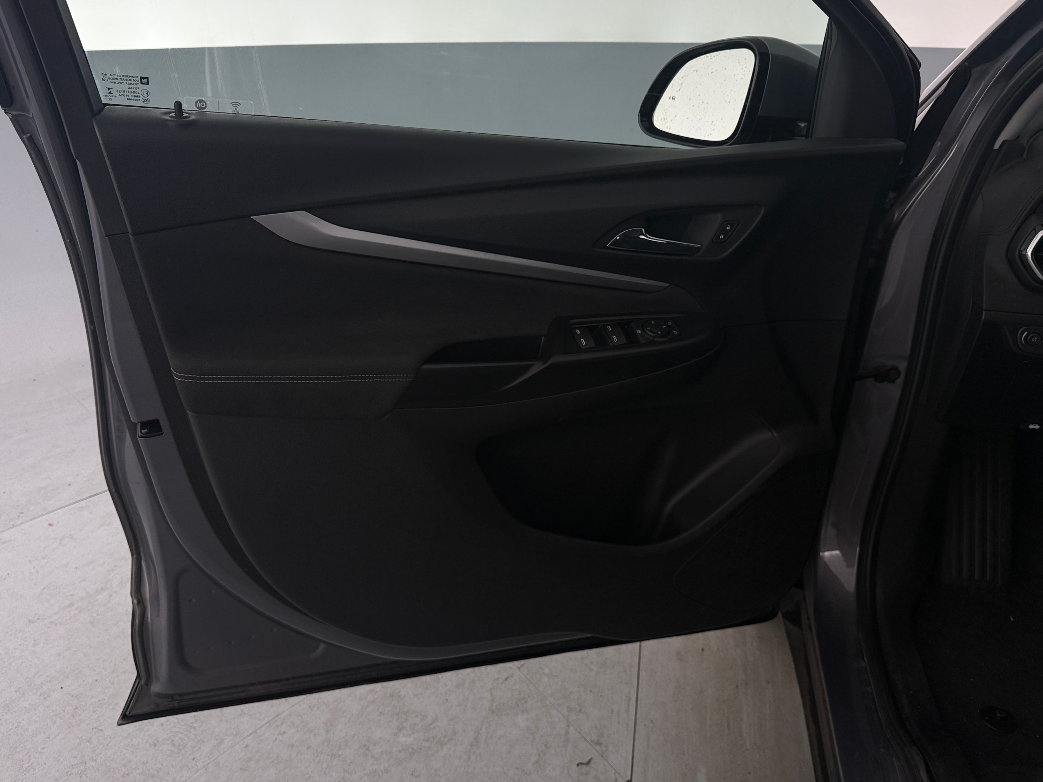 Used 2023 Chevrolet Bolt EUV LT with VIN 1G1FY6S06P4115183 for sale in Auburn, WA