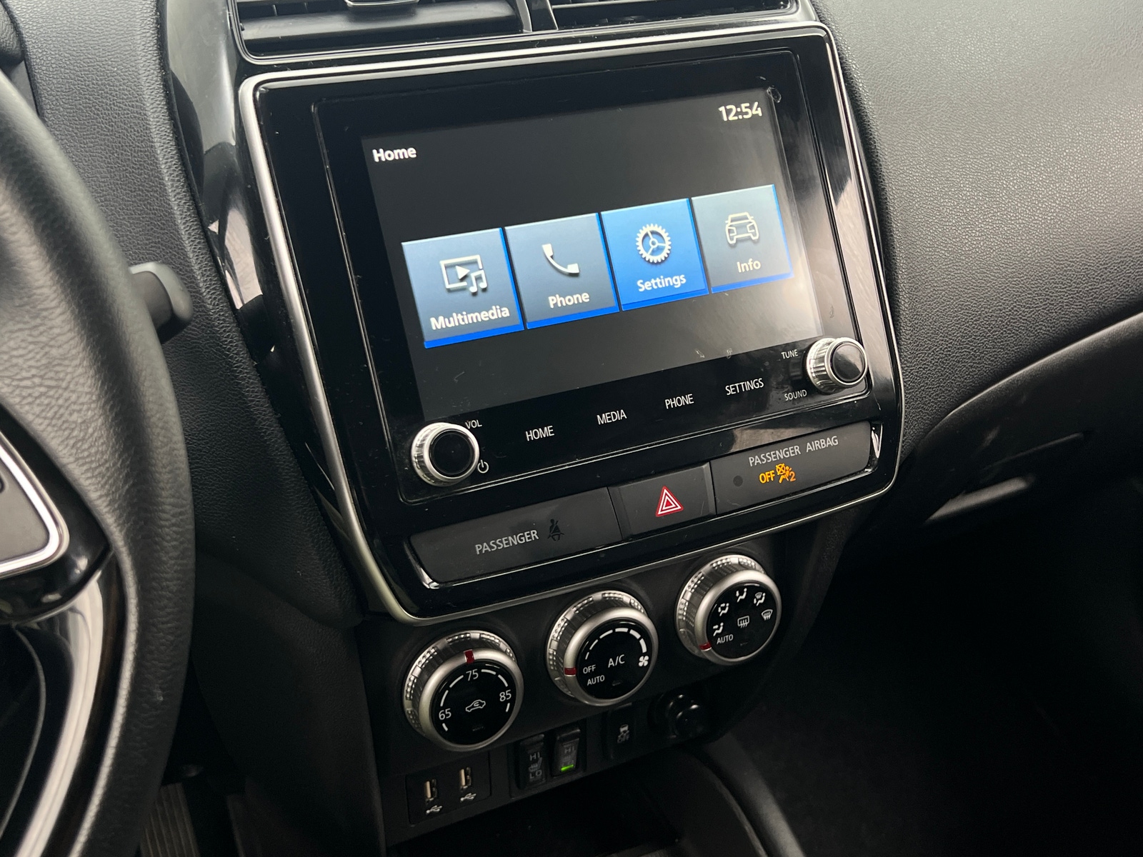 Thumbnail: 2024 Mitsubishi Outlander Sport - 3