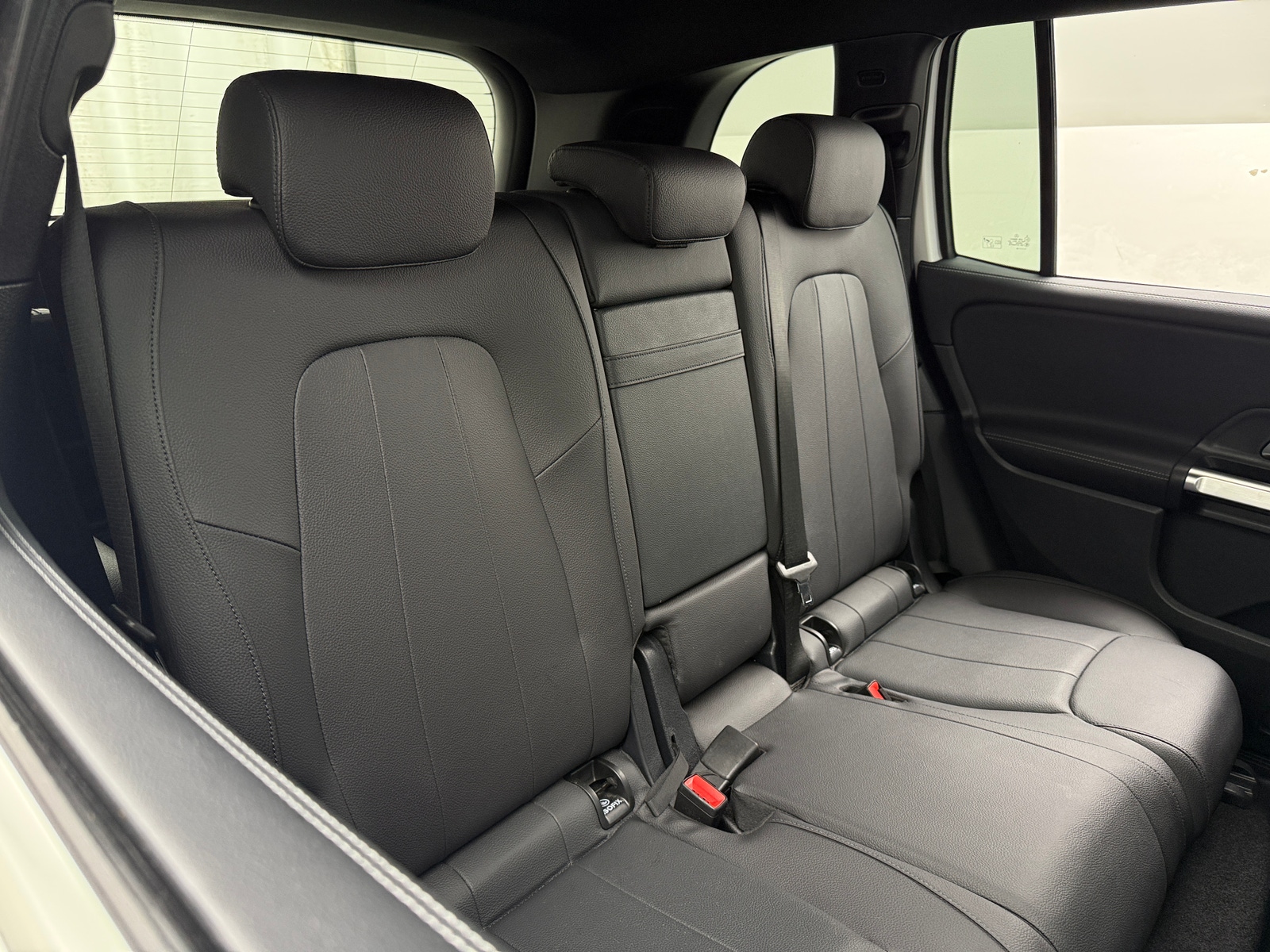 Thumbnail: 2025 Mercedes-Benz GLB - 5