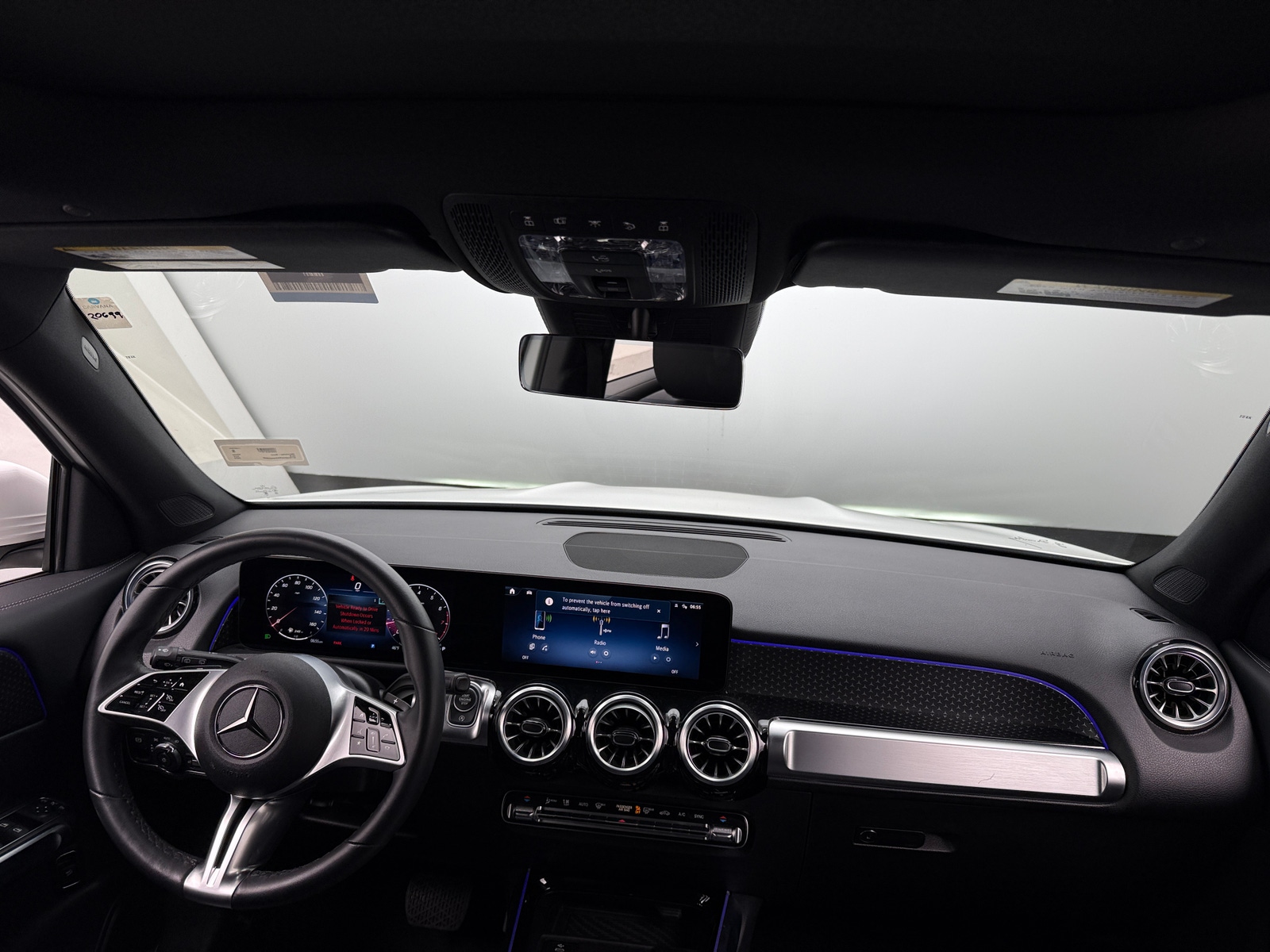 Thumbnail: 2025 Mercedes-Benz GLB - 2