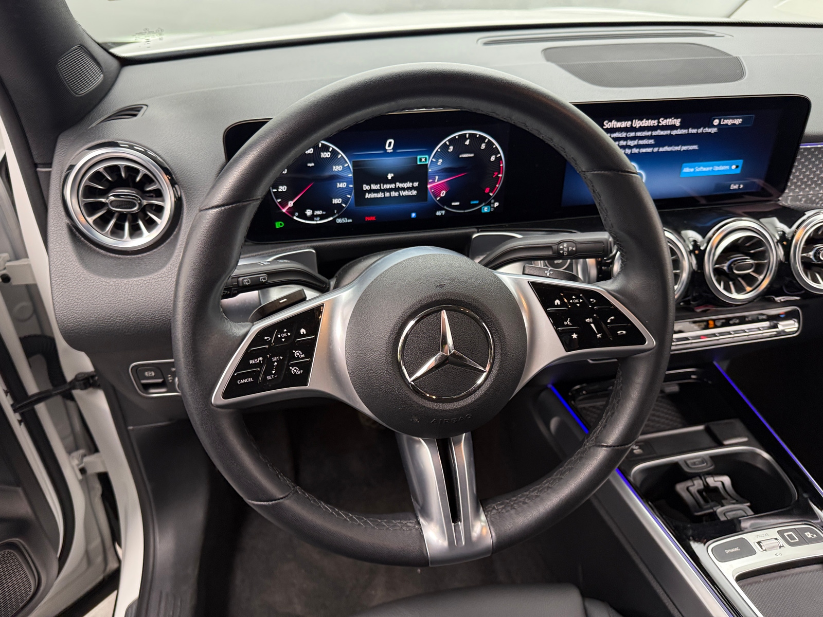 Thumbnail: 2025 Mercedes-Benz GLB - 4