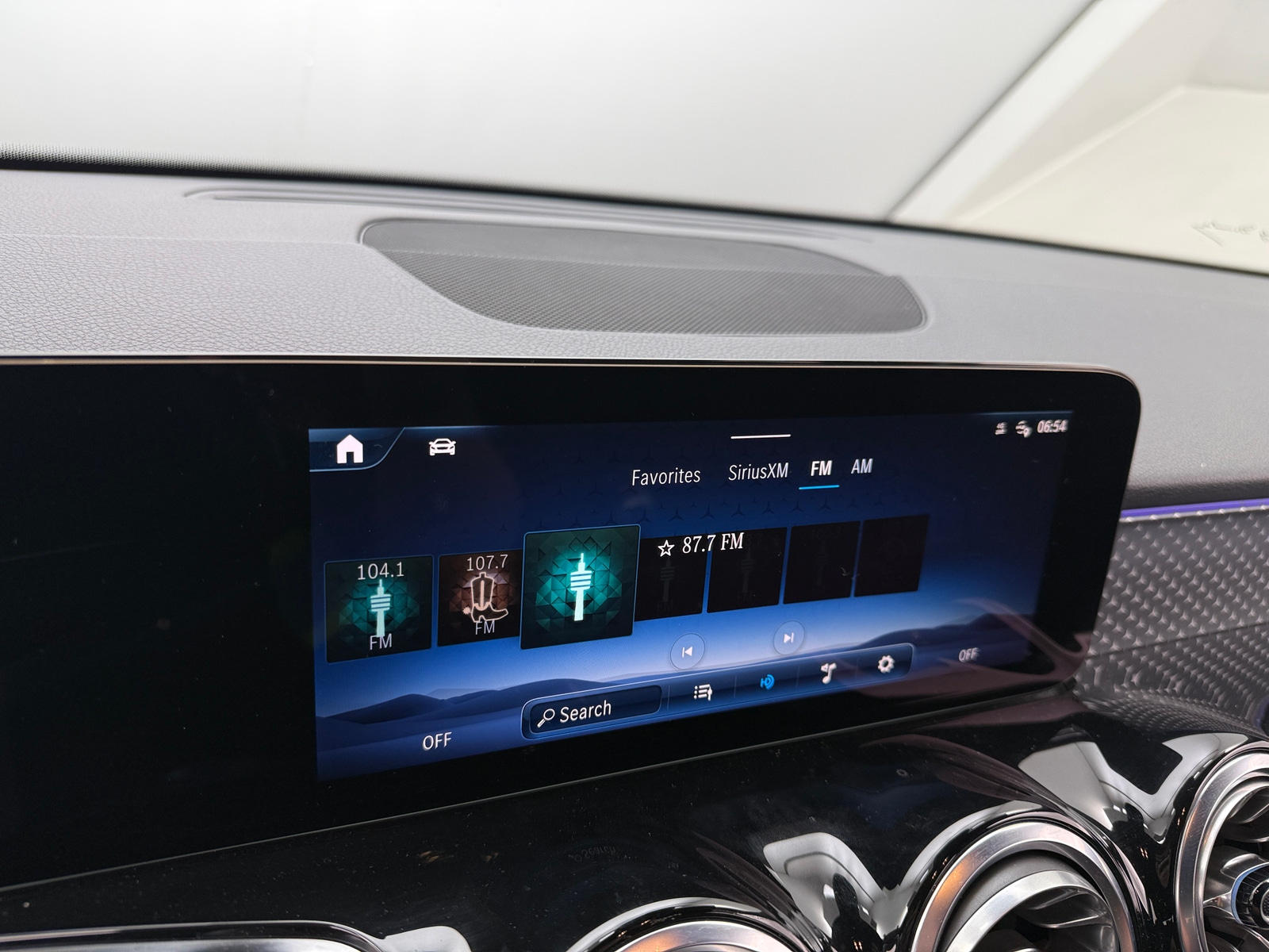 Thumbnail: 2025 Mercedes-Benz GLB - 3