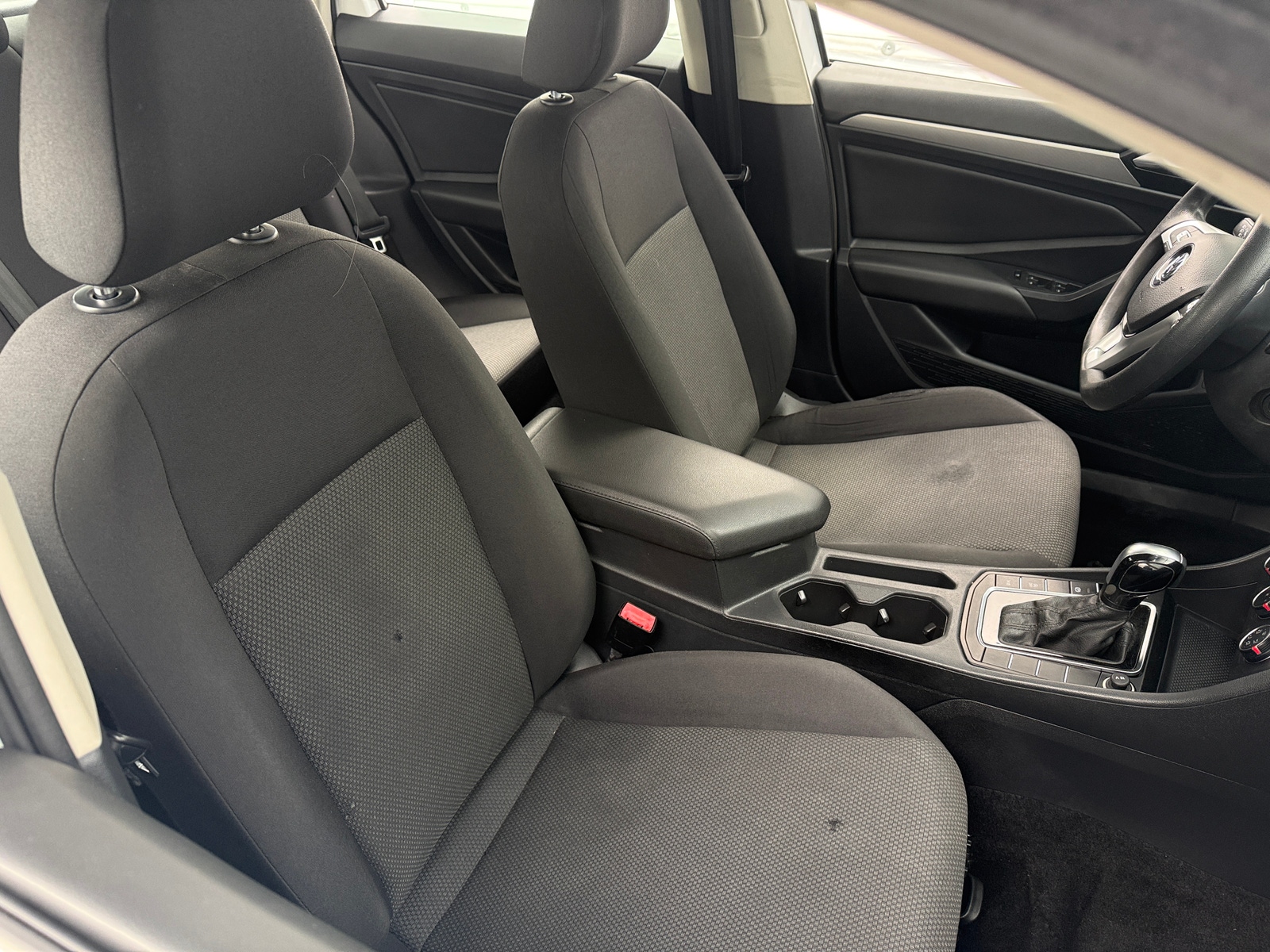 Thumbnail: 2019 Volkswagen Jetta - 2