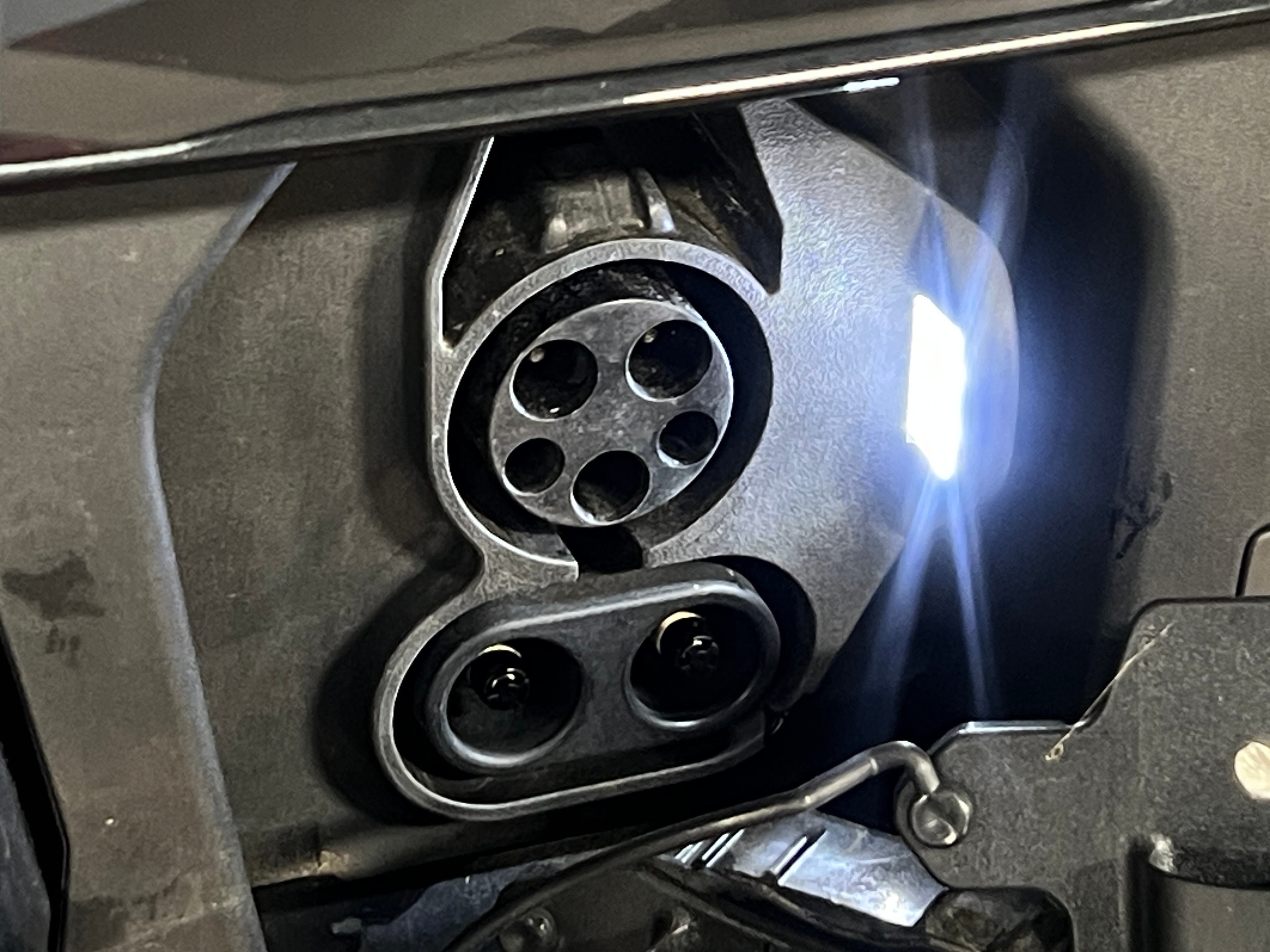 Used 2023 Kia Niro Wind with VIN KNDCR3L1XP5020455 for sale in Oak Creek, WI