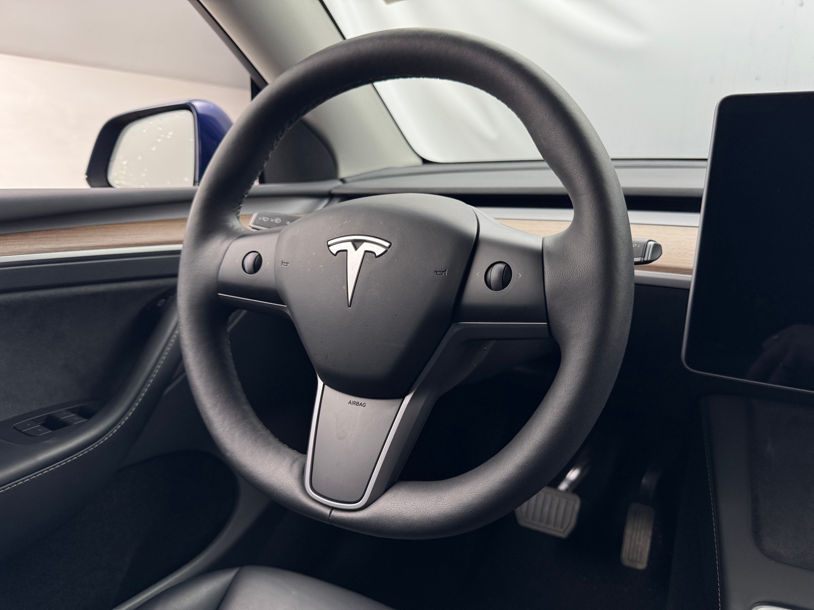 Thumbnail: 2023 Tesla Model Y - 4