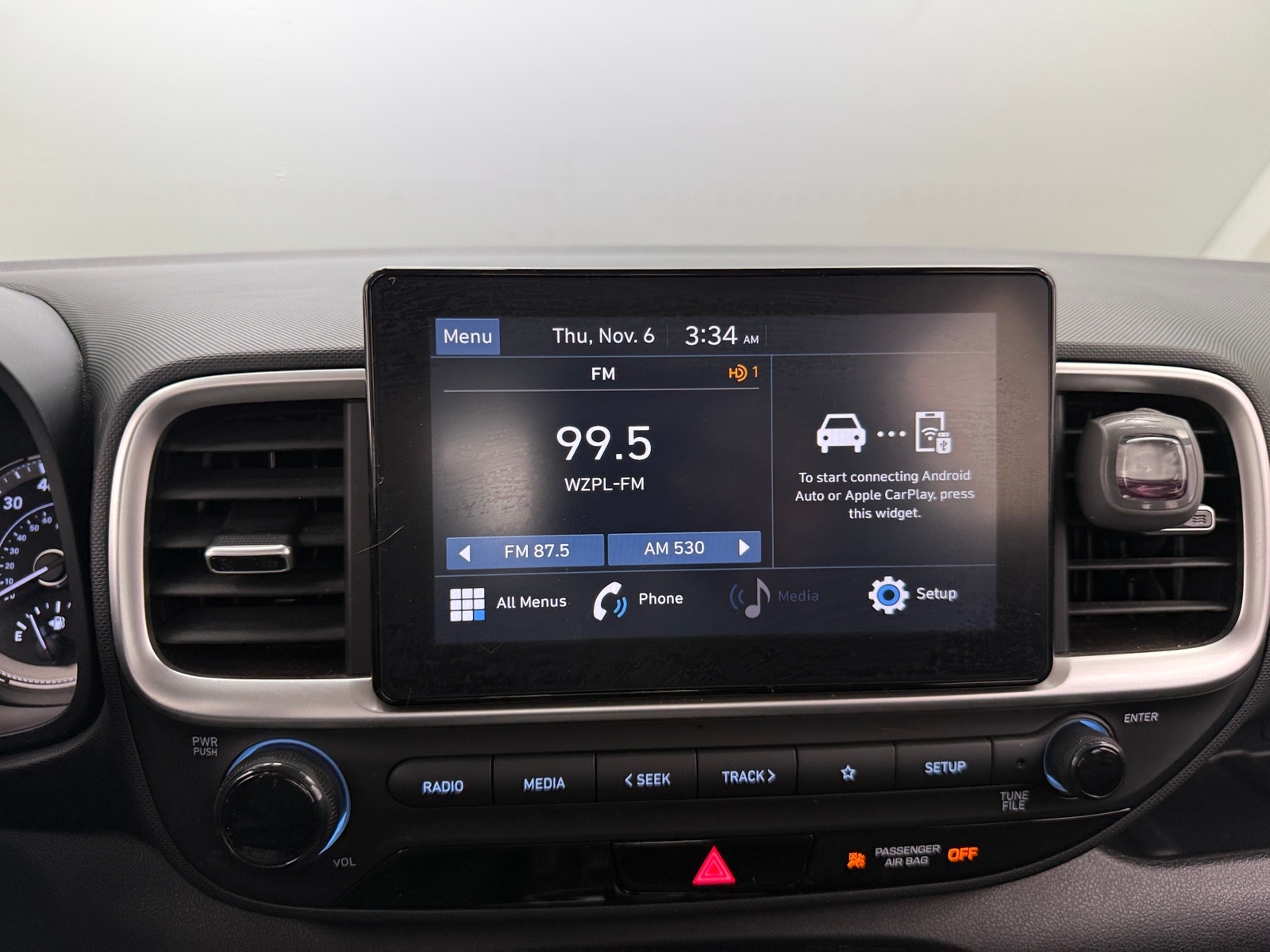 Thumbnail: 2022 Hyundai Venue - 4