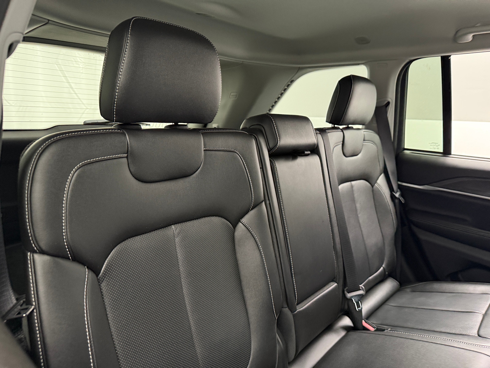 Thumbnail: 2023 Jeep Grand Cherokee - 5