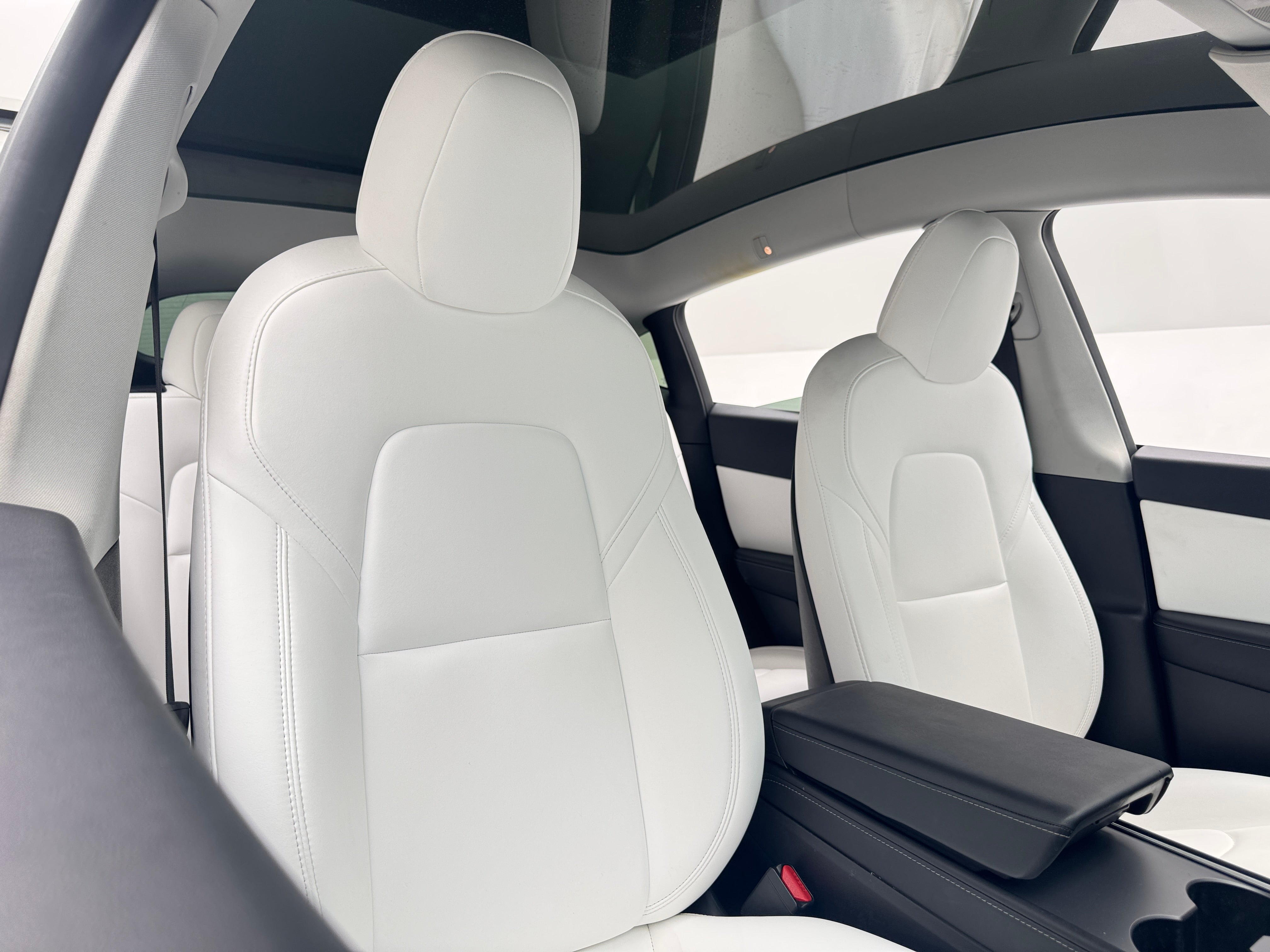 Used 2022 Tesla Model Y Performance with VIN 7SAYGDEF8NF453572 for sale in Oak Creek, WI