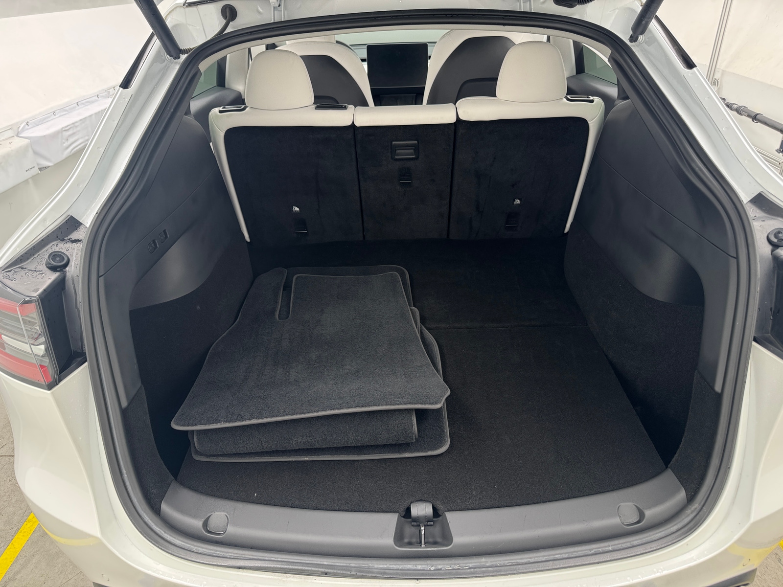 Thumbnail: 2022 Tesla Model Y - 6