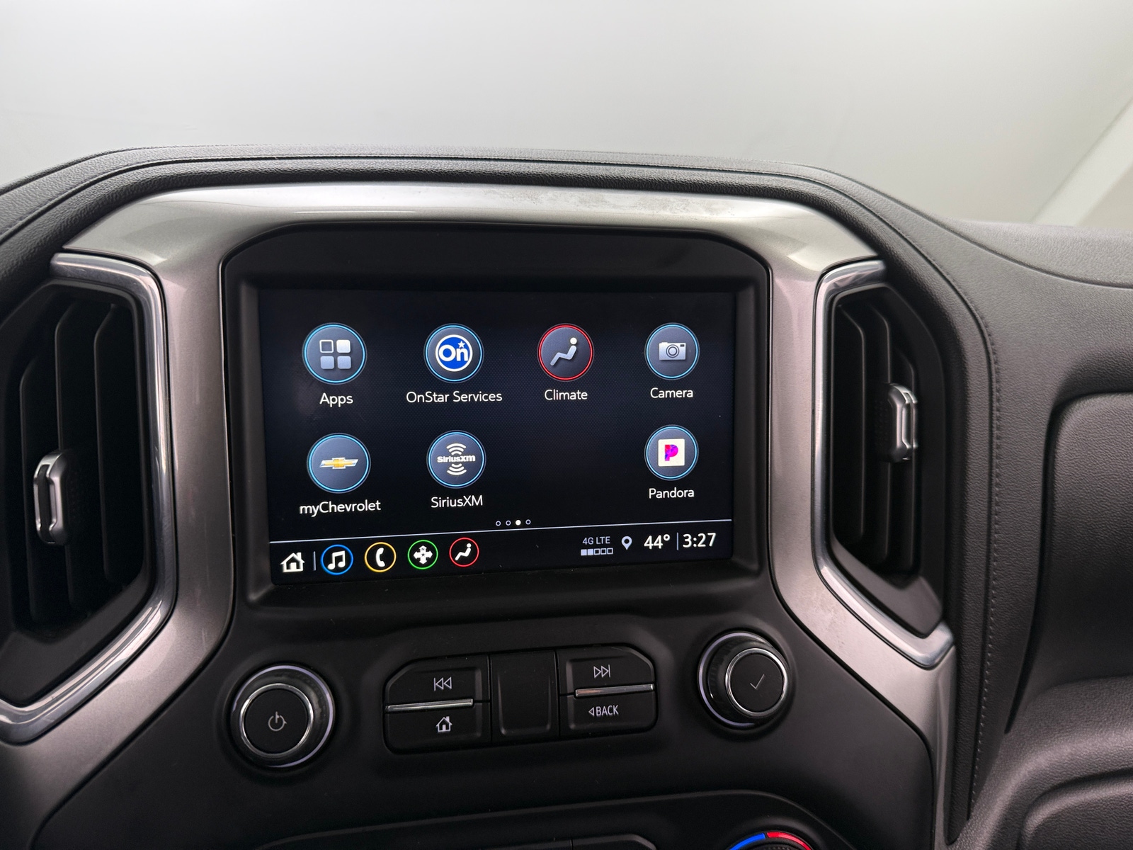 Thumbnail: 2021 Chevrolet Silverado 1500 - 4