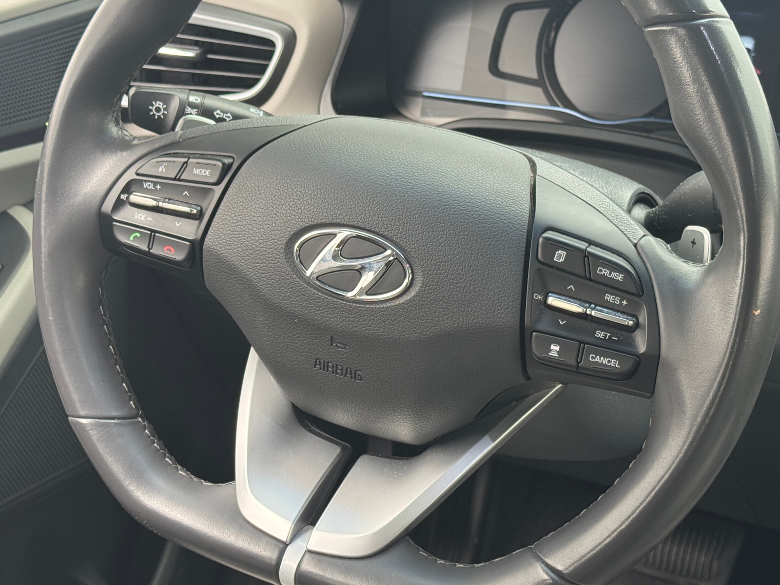 Thumbnail: 2019 Hyundai Ioniq - 4