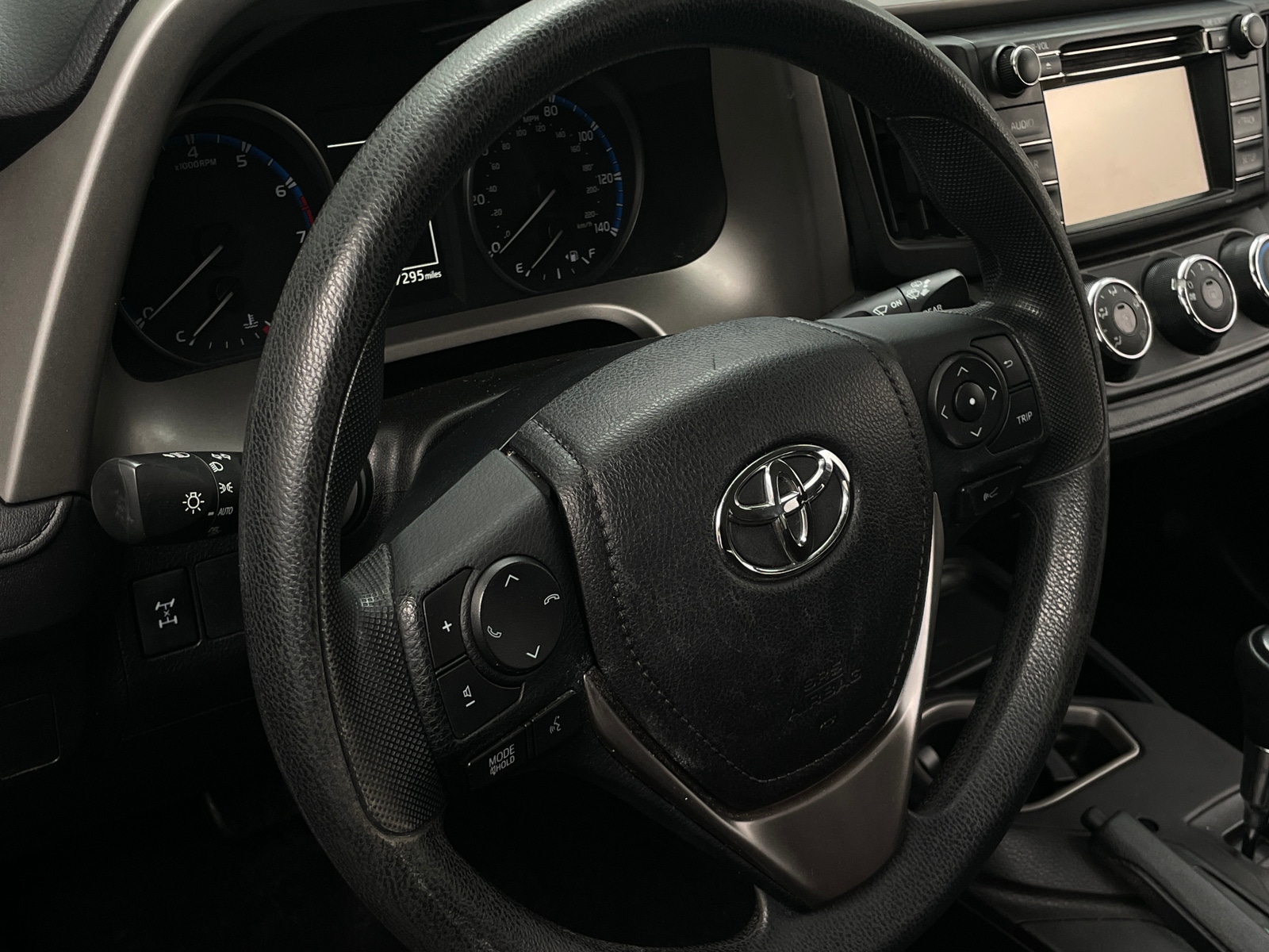 Thumbnail: 2017 Toyota RAV4 - 5